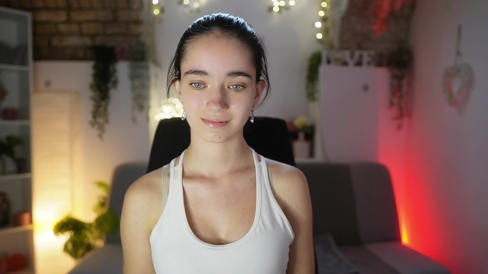 Gallery image thumbnail from Gia_Paige18's myfreecams stream on, 07/18/2025, 12:40 image 9 of 20
