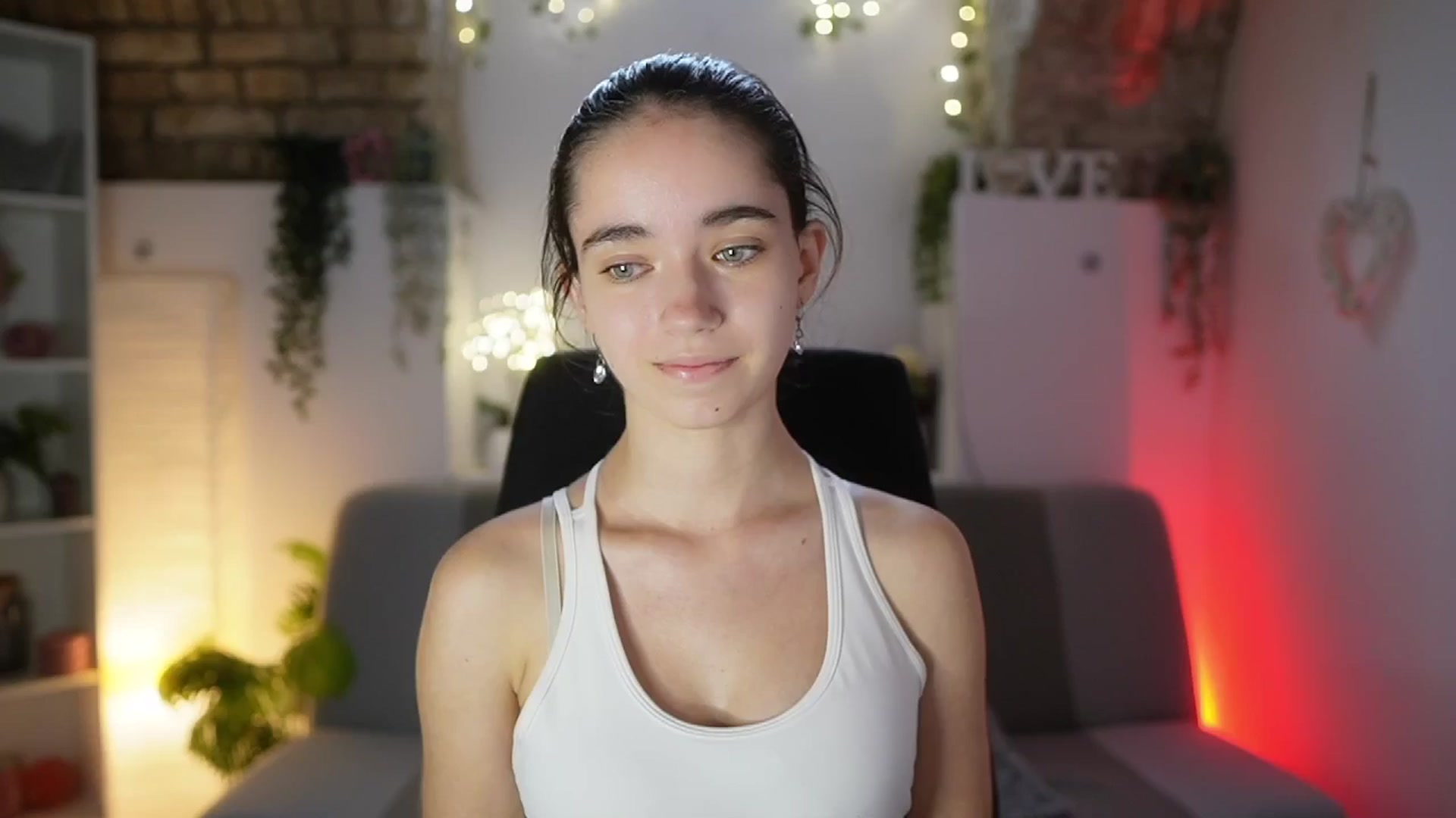 Gallery image thumbnail from Gia_Paige18's myfreecams stream on, 07/18/2025, 12:40 image 17 of 20