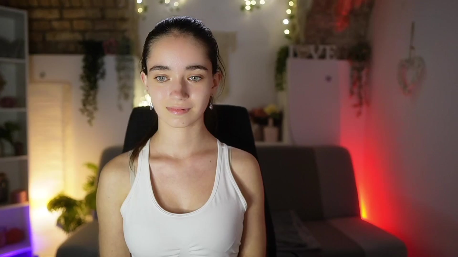 Gallery image thumbnail from Gia_Paige18's myfreecams stream on, 07/18/2025, 17:03 image 5 of 20
