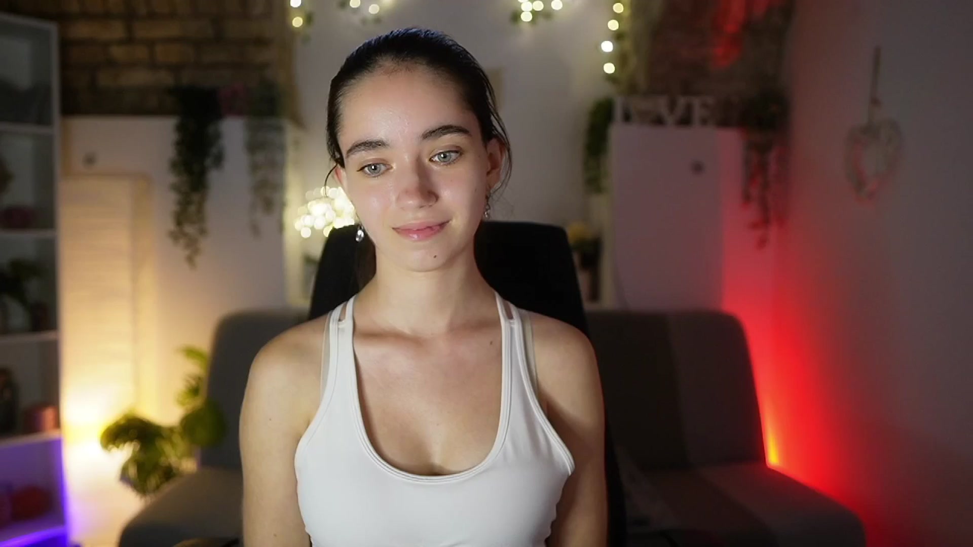 Gallery image thumbnail from Gia_Paige18's myfreecams stream on, 07/18/2025, 17:54 image 8 of 20