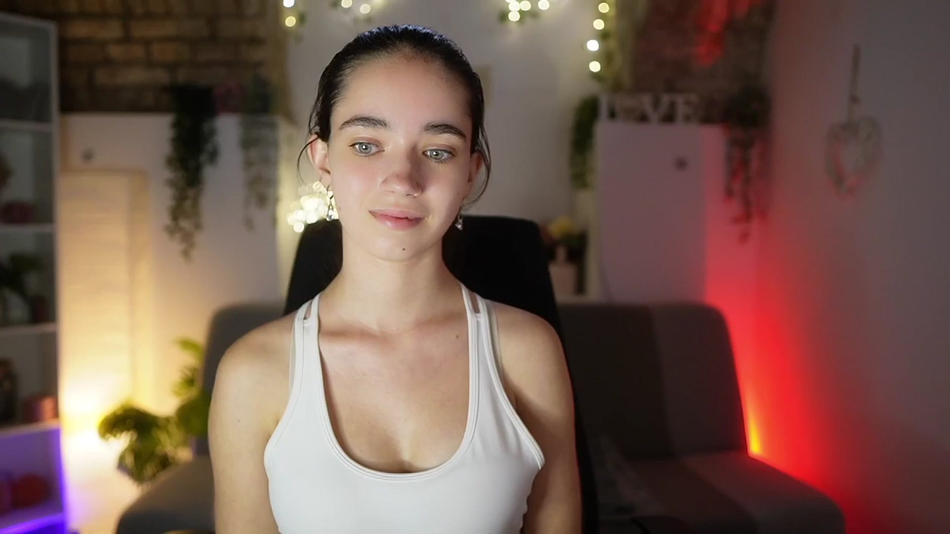 Gallery image thumbnail from Gia_Paige18's myfreecams stream on, 07/18/2025, 17:54 image 4 of 20