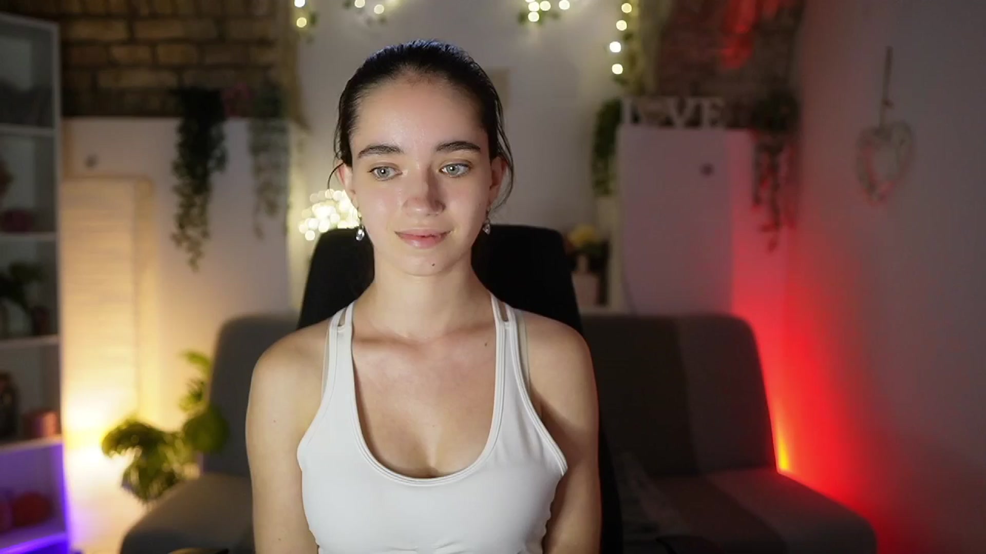 Gallery image thumbnail from Gia_Paige18's myfreecams stream on, 07/18/2025, 17:54 image 5 of 20