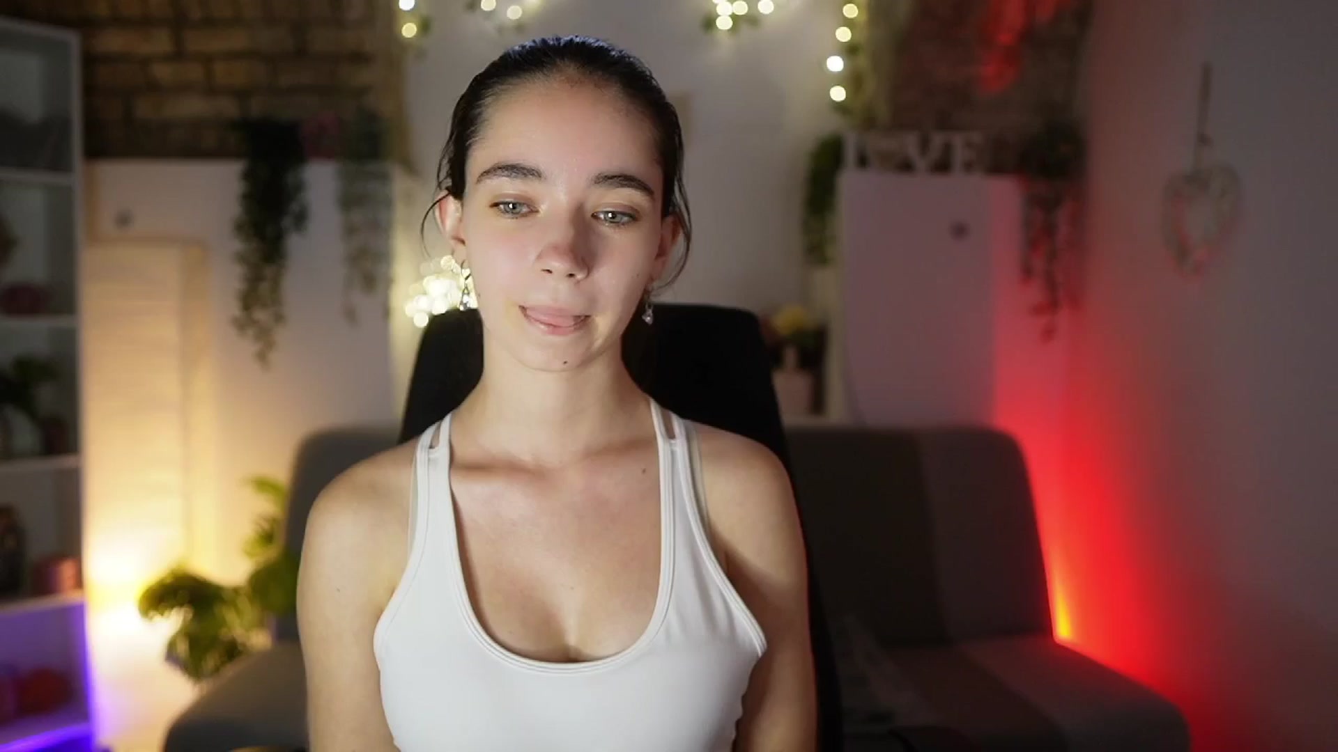 Gallery image thumbnail from Gia_Paige18's myfreecams stream on, 07/18/2025, 17:54 image 3 of 20