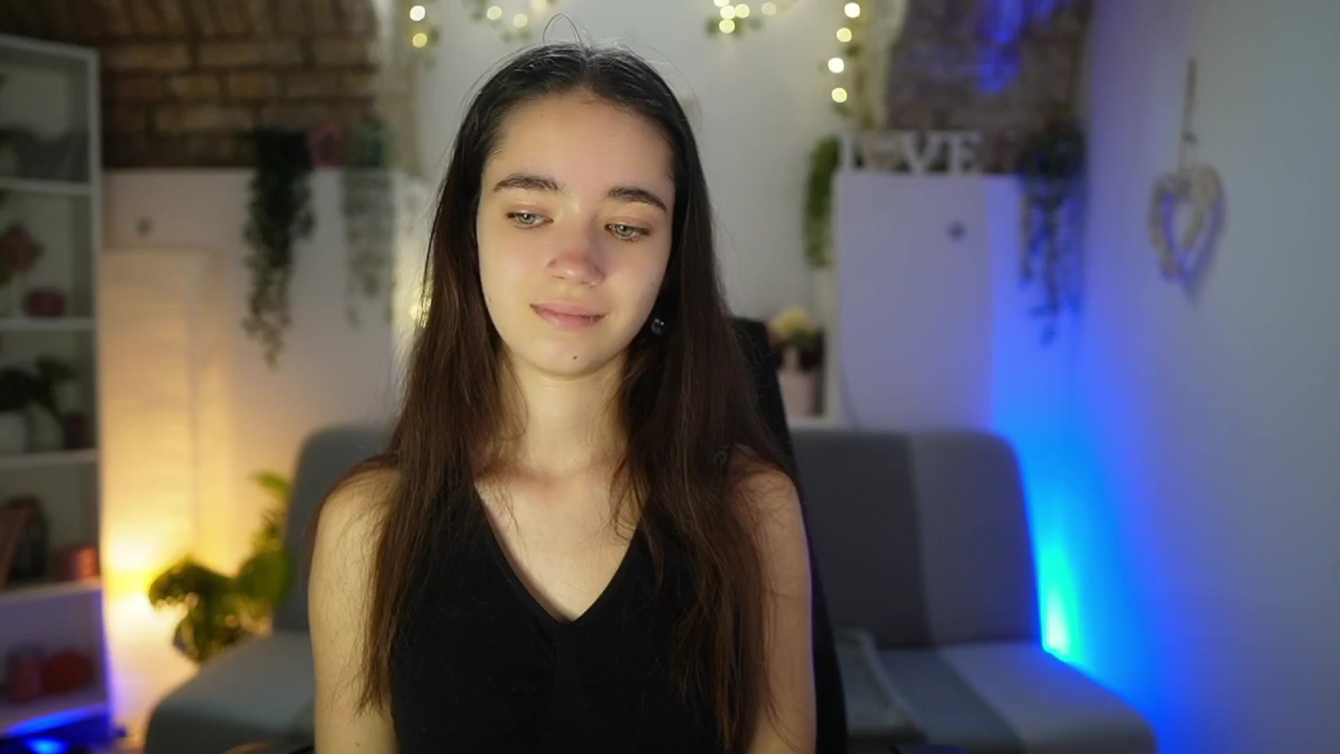 Gallery image thumbnail from Gia_Paige18's myfreecams stream on, 07/21/2025, 08:17 image 10 of 20