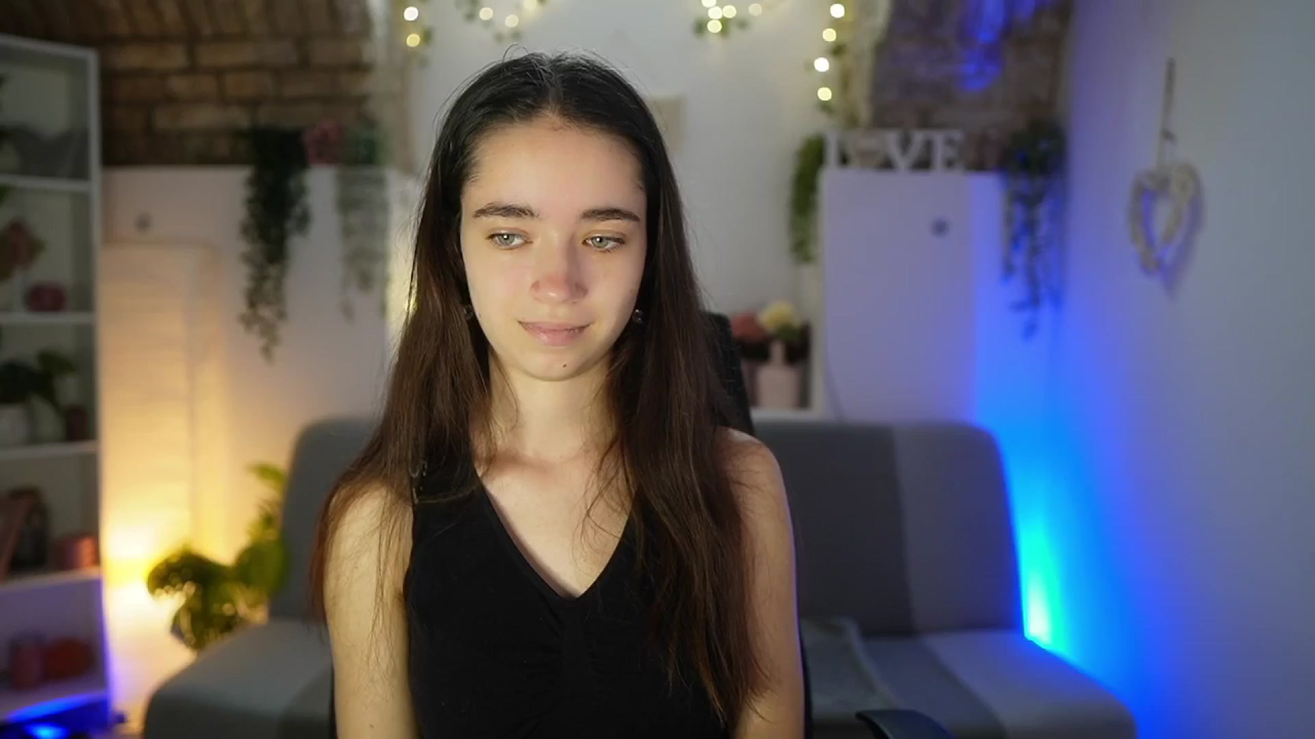 Gallery image thumbnail from Gia_Paige18's myfreecams stream on, 07/21/2025, 08:17 image 19 of 20