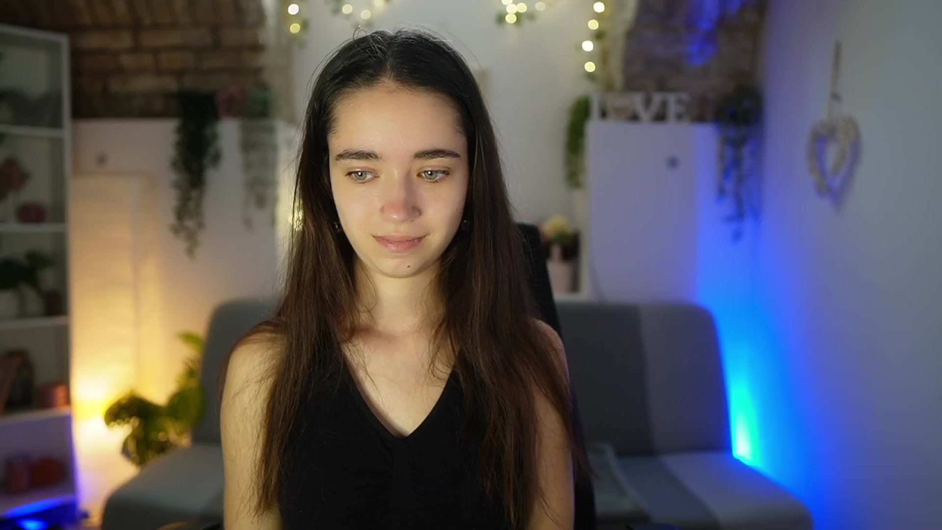 Gallery image thumbnail from Gia_Paige18's myfreecams stream on, 07/21/2025, 08:17 image 13 of 20
