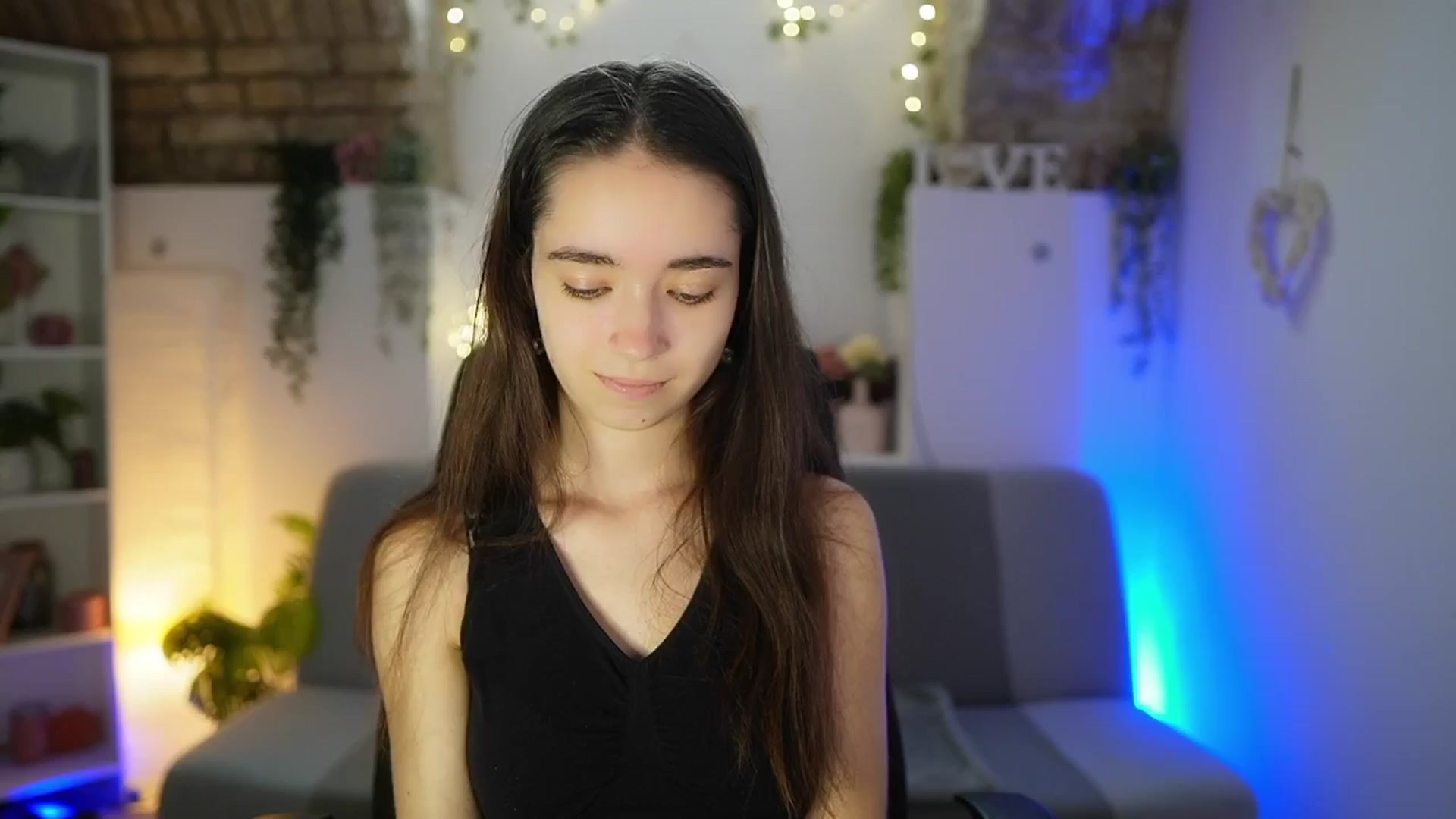 Gallery image thumbnail from Gia_Paige18's myfreecams stream on, 07/21/2025, 08:17 image 18 of 20