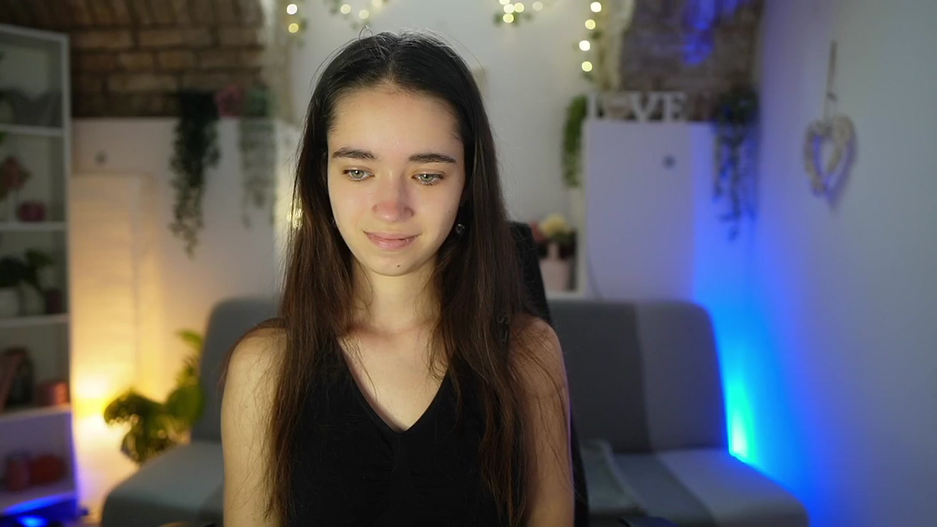 Gallery image thumbnail from Gia_Paige18's myfreecams stream on, 07/21/2025, 08:17 image 6 of 20