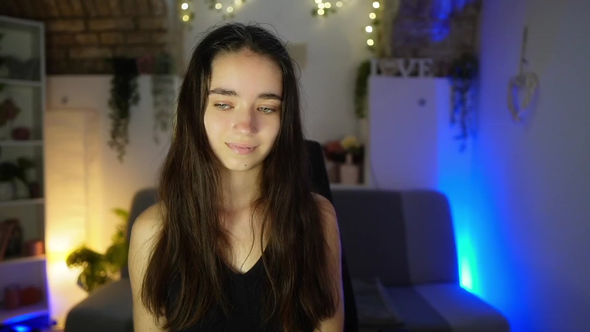 Gallery image thumbnail from Gia_Paige18's myfreecams stream on, 07/21/2025, 12:52 image 9 of 20