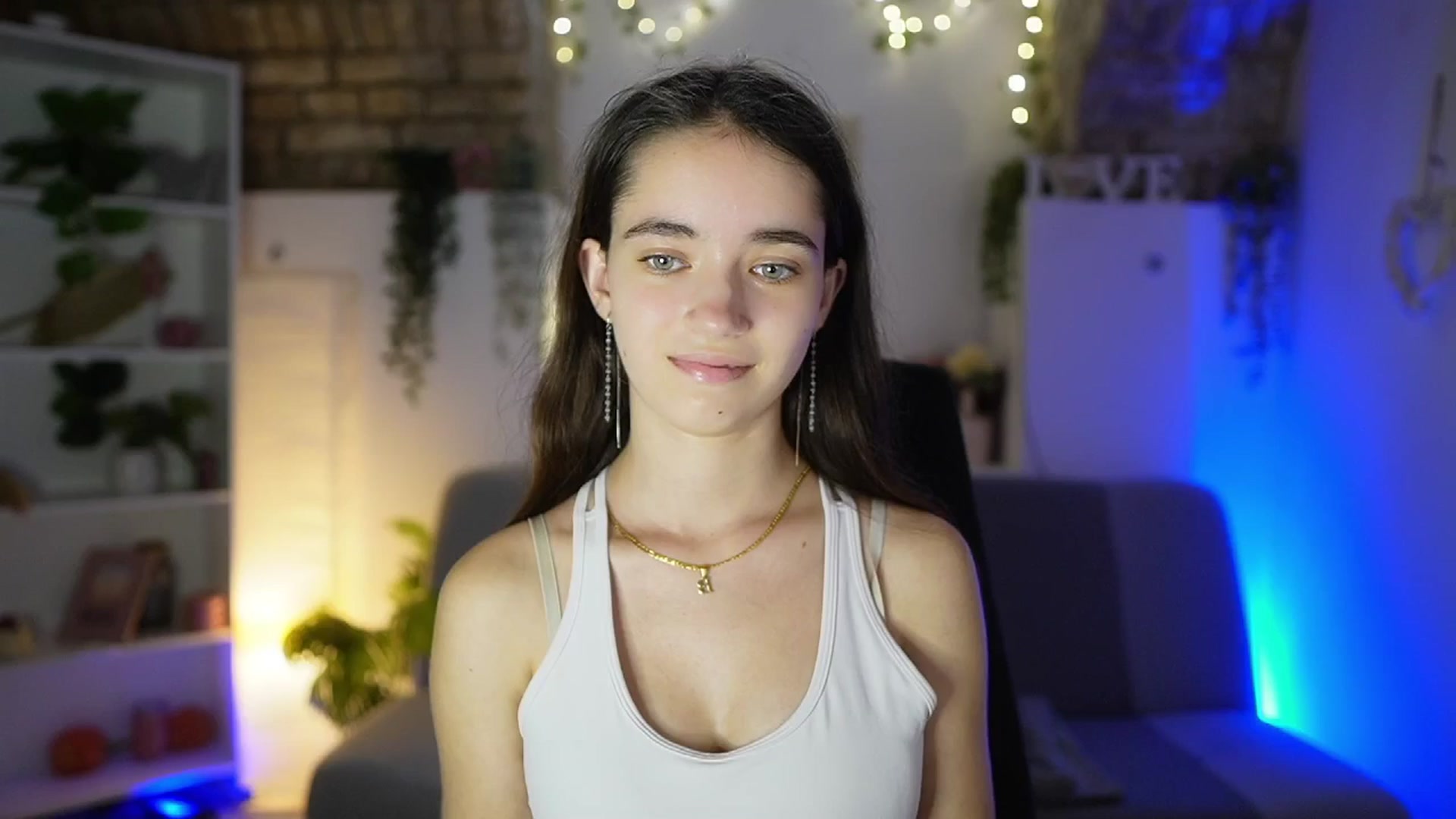 Gallery image thumbnail from Gia_Paige18's myfreecams stream on, 07/25/2025, 16:11 image 15 of 20