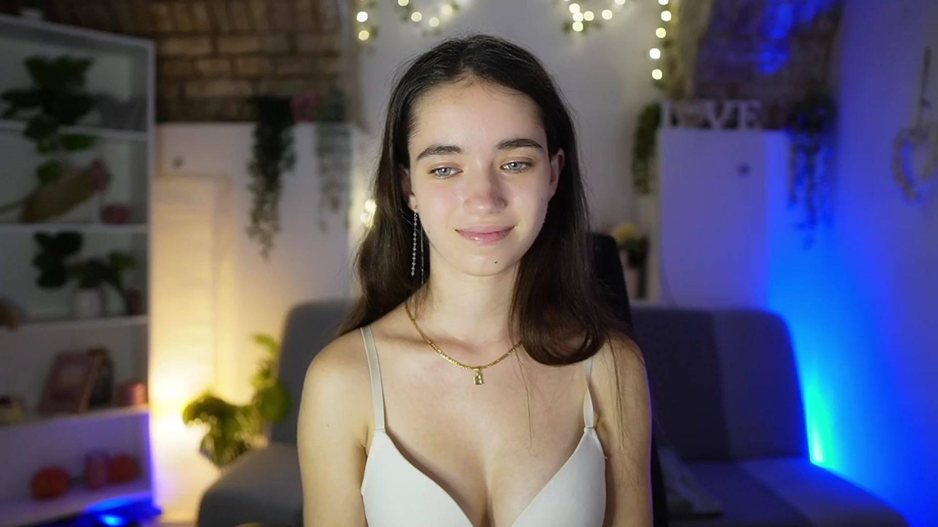 Gallery image thumbnail from Gia_Paige18's myfreecams stream on, 07/25/2025, 16:11 image 4 of 20