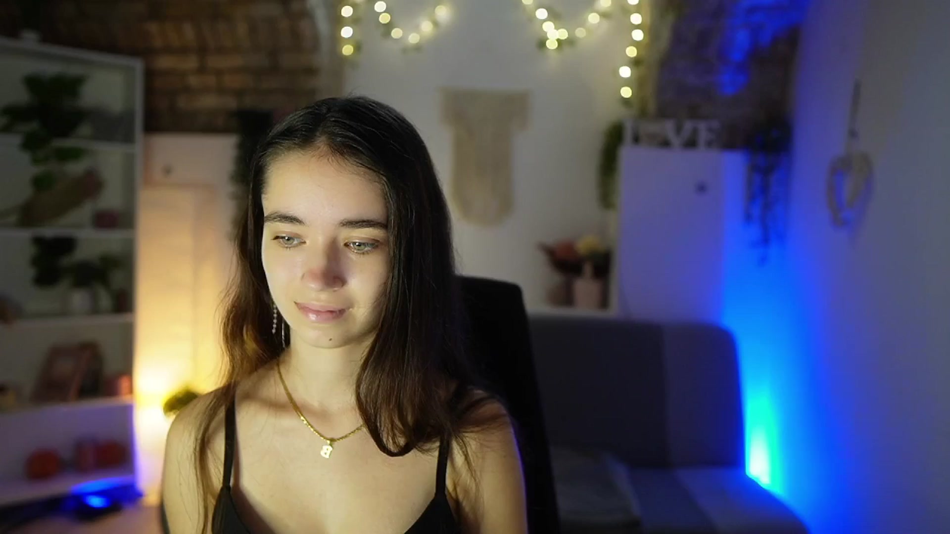 Gallery image thumbnail from Gia_Paige18's myfreecams stream on, 07/26/2025, 12:26 image 7 of 20