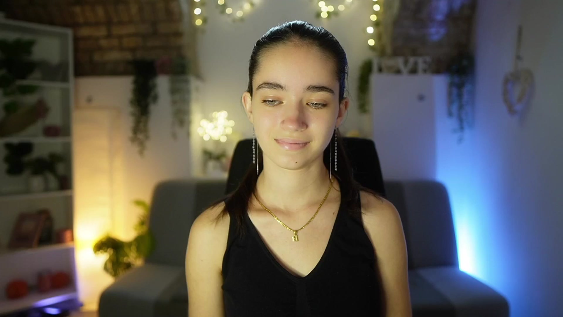 Gallery image thumbnail from Gia_Paige18's myfreecams stream on, 07/28/2025, 13:02 image 5 of 20
