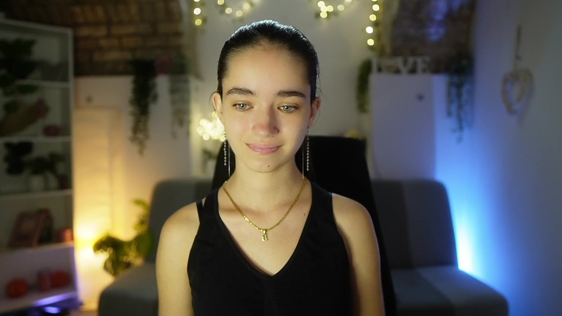 Gallery image thumbnail from Gia_Paige18's myfreecams stream on, 07/28/2025, 13:02 image 7 of 20