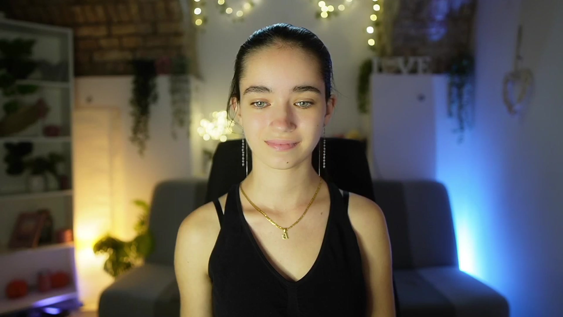Gallery image thumbnail from Gia_Paige18's myfreecams stream on, 07/28/2025, 13:02 image 12 of 20