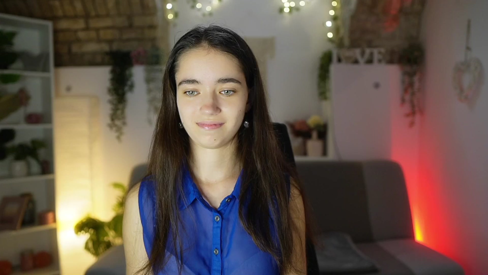 Gallery image thumbnail from Gia_Paige18's myfreecams stream on, 08/04/2025, 12:08 image 6 of 20