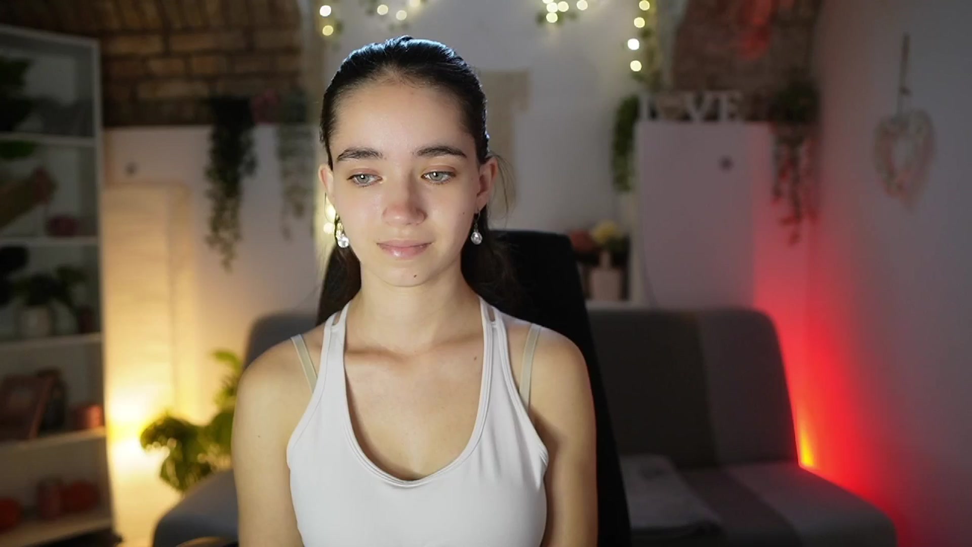 Gallery image thumbnail from Gia_Paige18's myfreecams stream on, 08/06/2025, 09:26 image 9 of 20