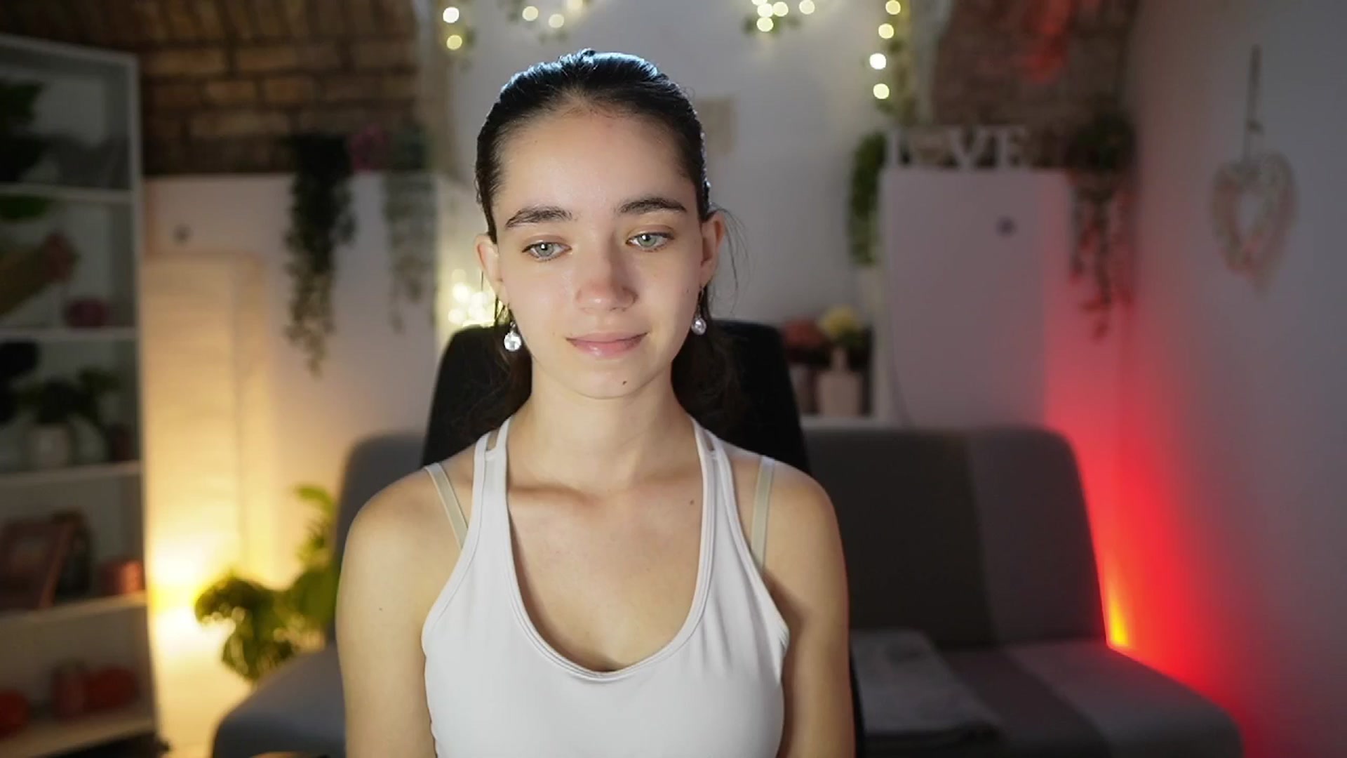 Gallery image thumbnail from Gia_Paige18's myfreecams stream on, 08/06/2025, 09:26 image 7 of 20
