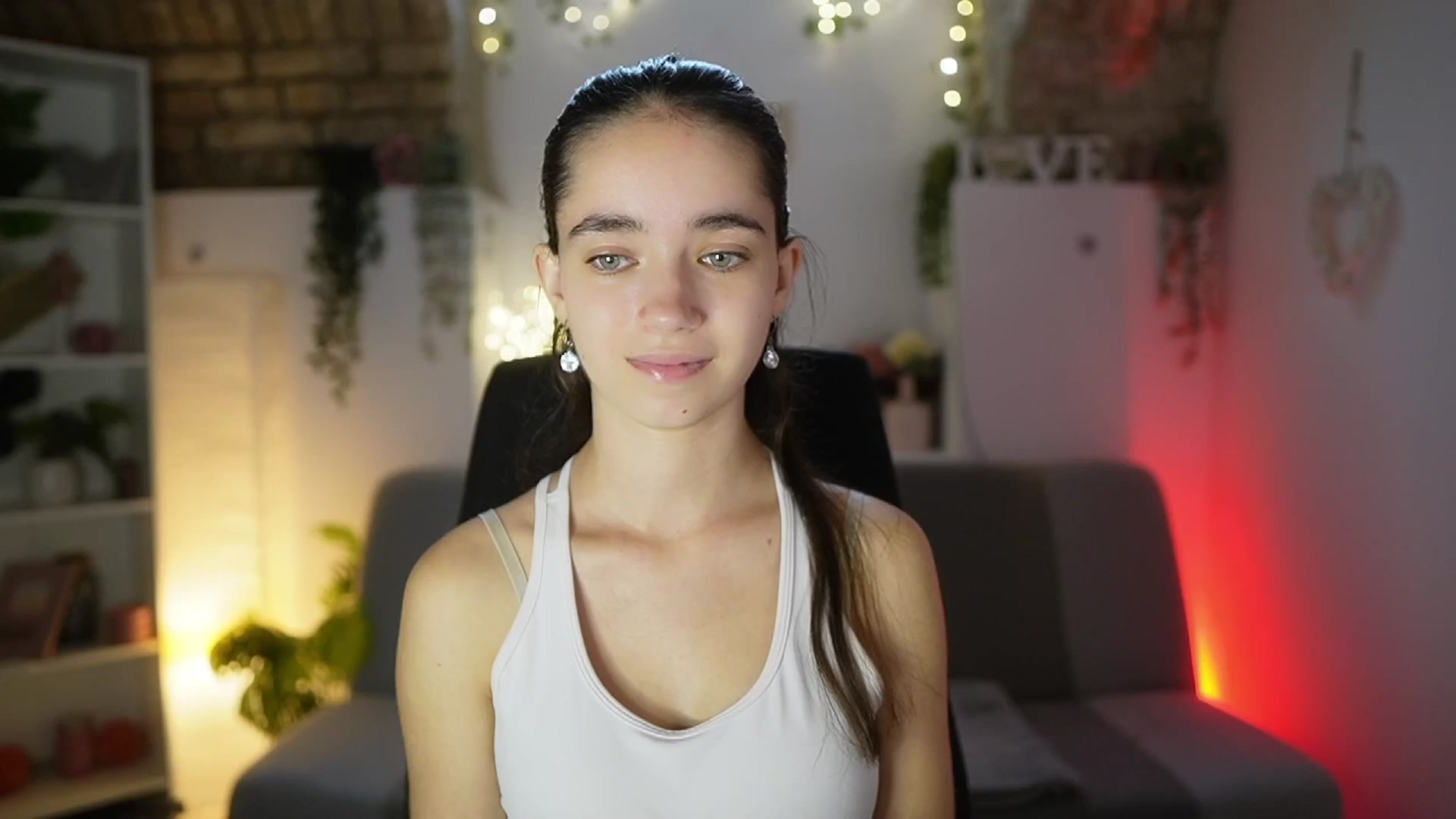 Gallery image thumbnail from Gia_Paige18's myfreecams stream on, 08/06/2025, 09:37 image 2 of 20