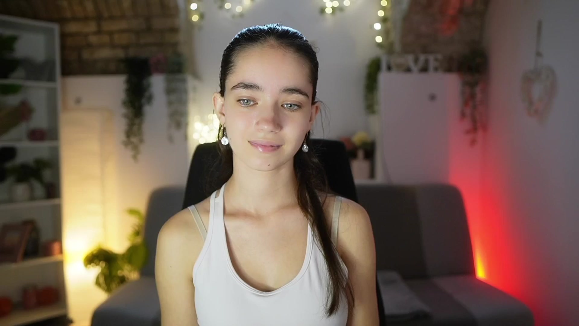 Gallery image thumbnail from Gia_Paige18's myfreecams stream on, 08/06/2025, 09:37 image 5 of 20