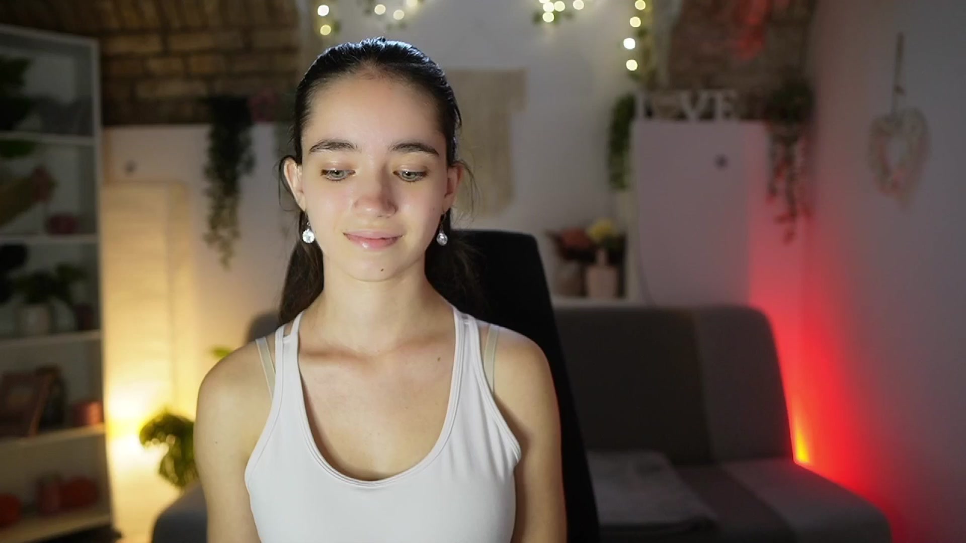 Gallery image thumbnail from Gia_Paige18's myfreecams stream on, 08/06/2025, 11:00 image 13 of 20