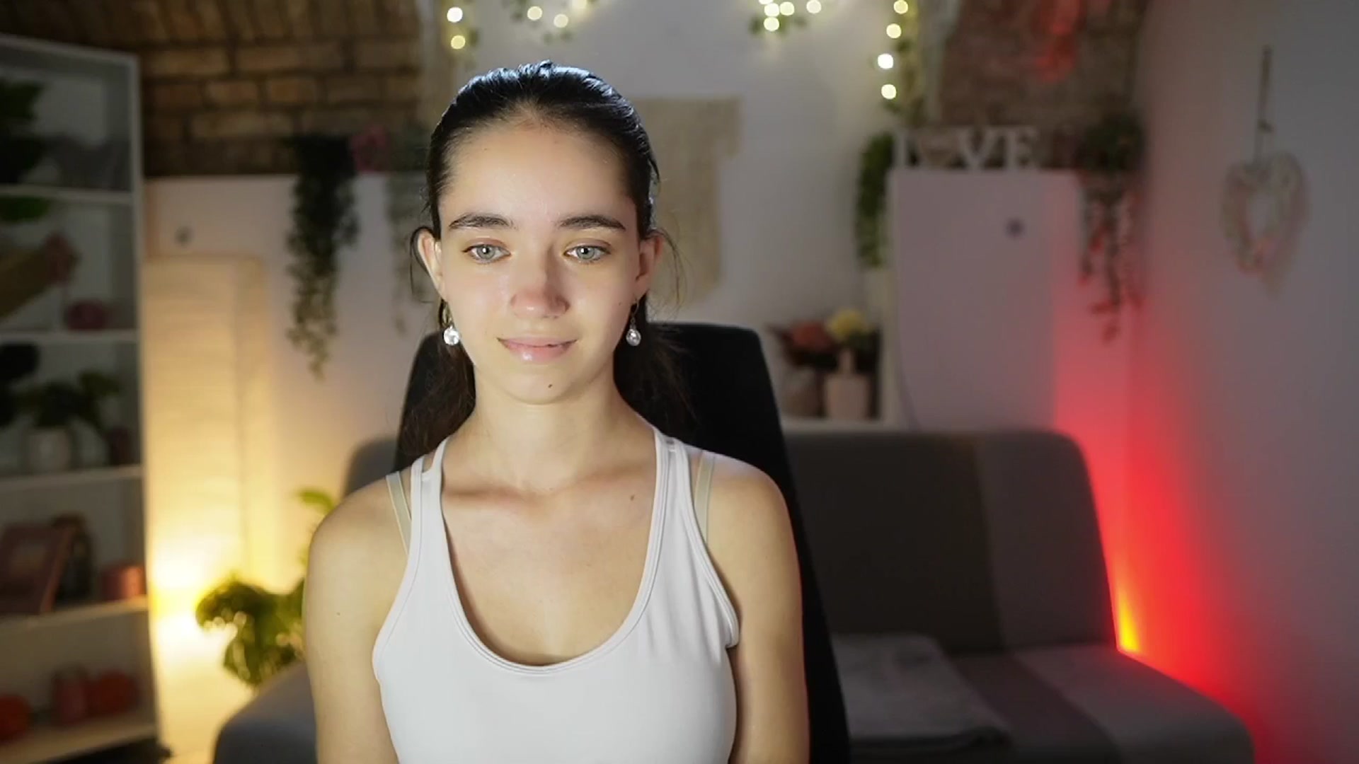 Gallery image thumbnail from Gia_Paige18's myfreecams stream on, 08/06/2025, 11:00 image 7 of 20