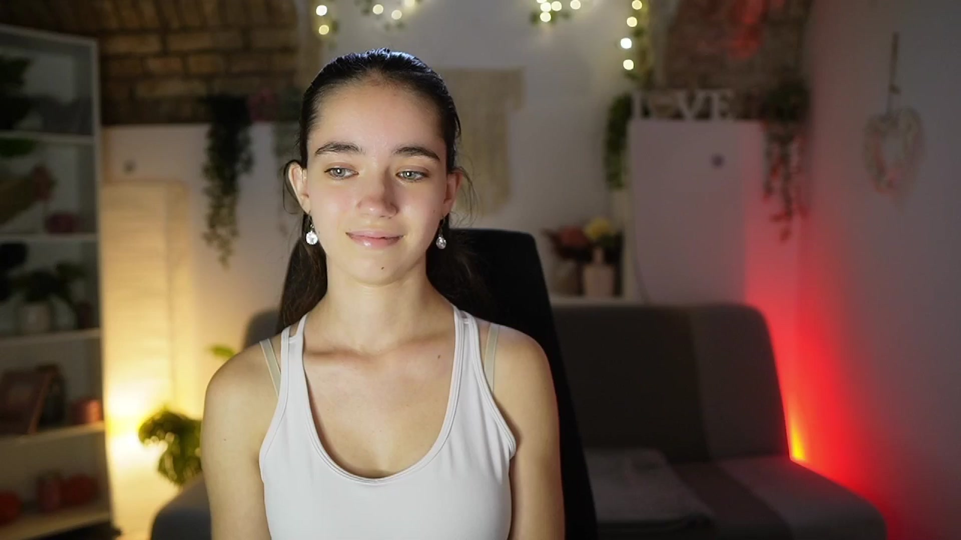 Gallery image thumbnail from Gia_Paige18's myfreecams stream on, 08/06/2025, 11:00 image 18 of 20