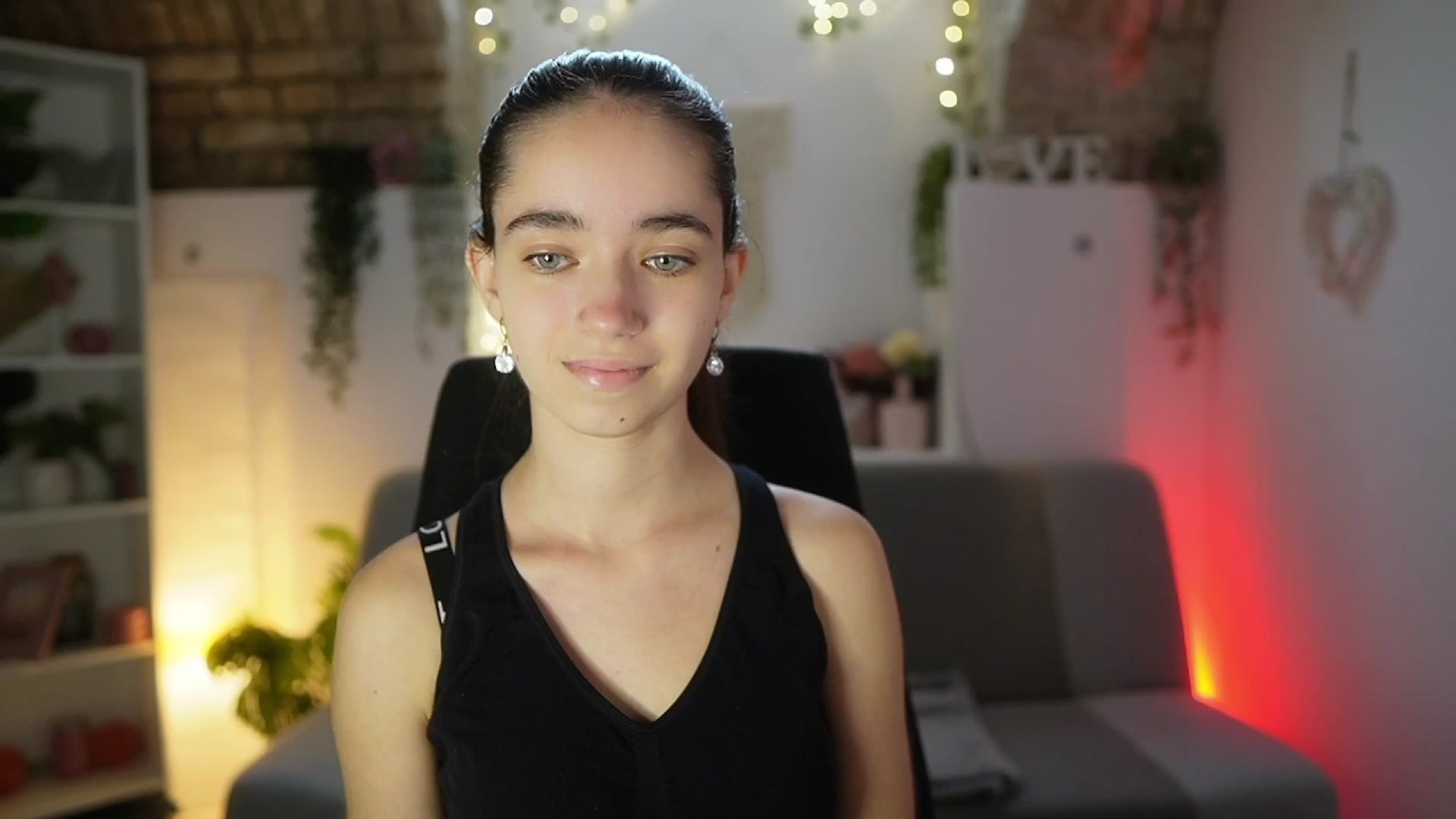 Gallery image thumbnail from Gia_Paige18's myfreecams stream on, 08/07/2025, 10:24 image 9 of 20