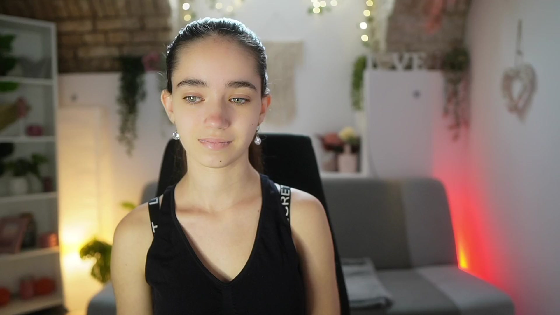 Gallery image thumbnail from Gia_Paige18's myfreecams stream on, 08/07/2025, 10:24 image 2 of 20