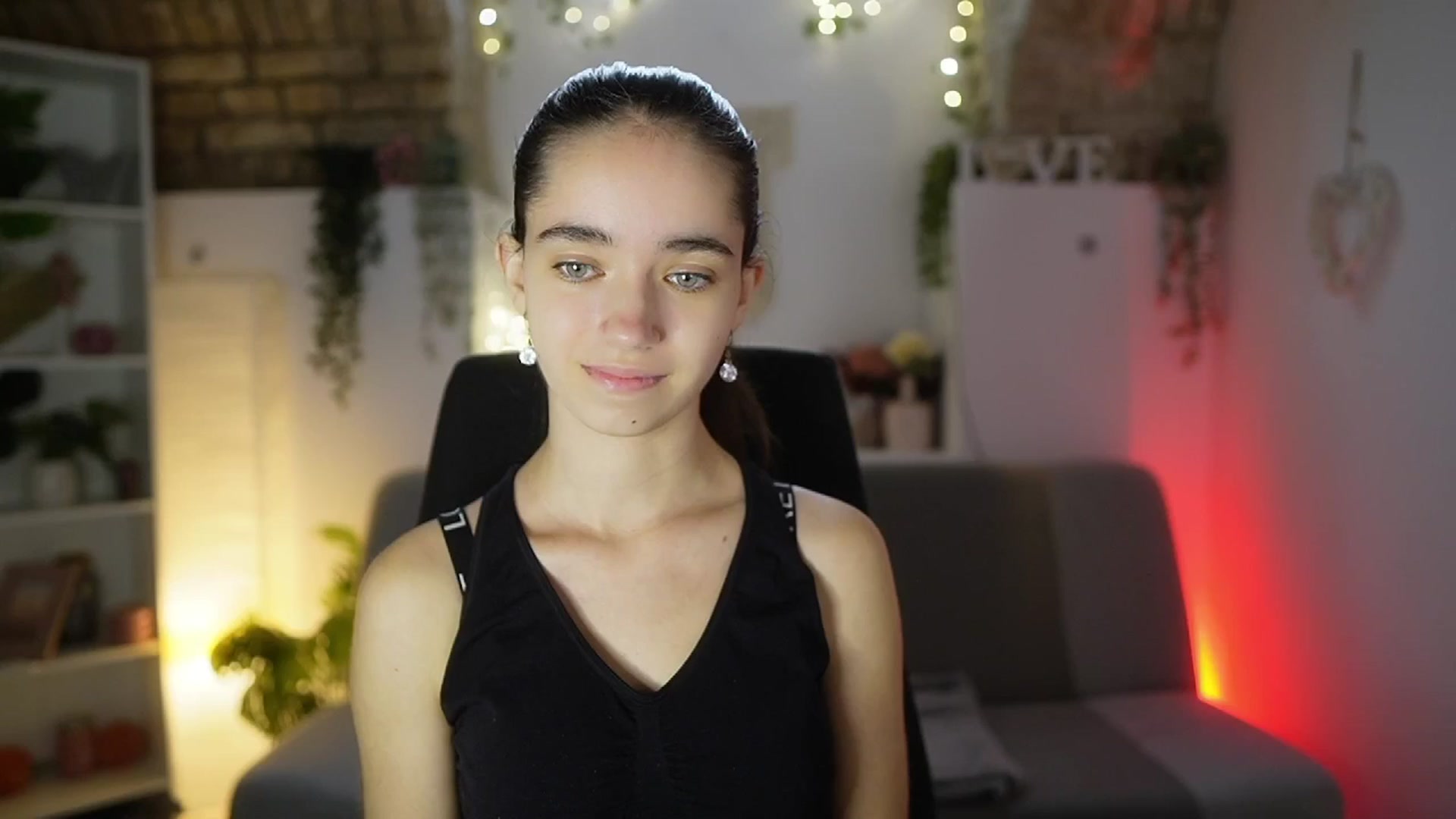 Gallery image thumbnail from Gia_Paige18's myfreecams stream on, 08/07/2025, 13:55 image 3 of 20