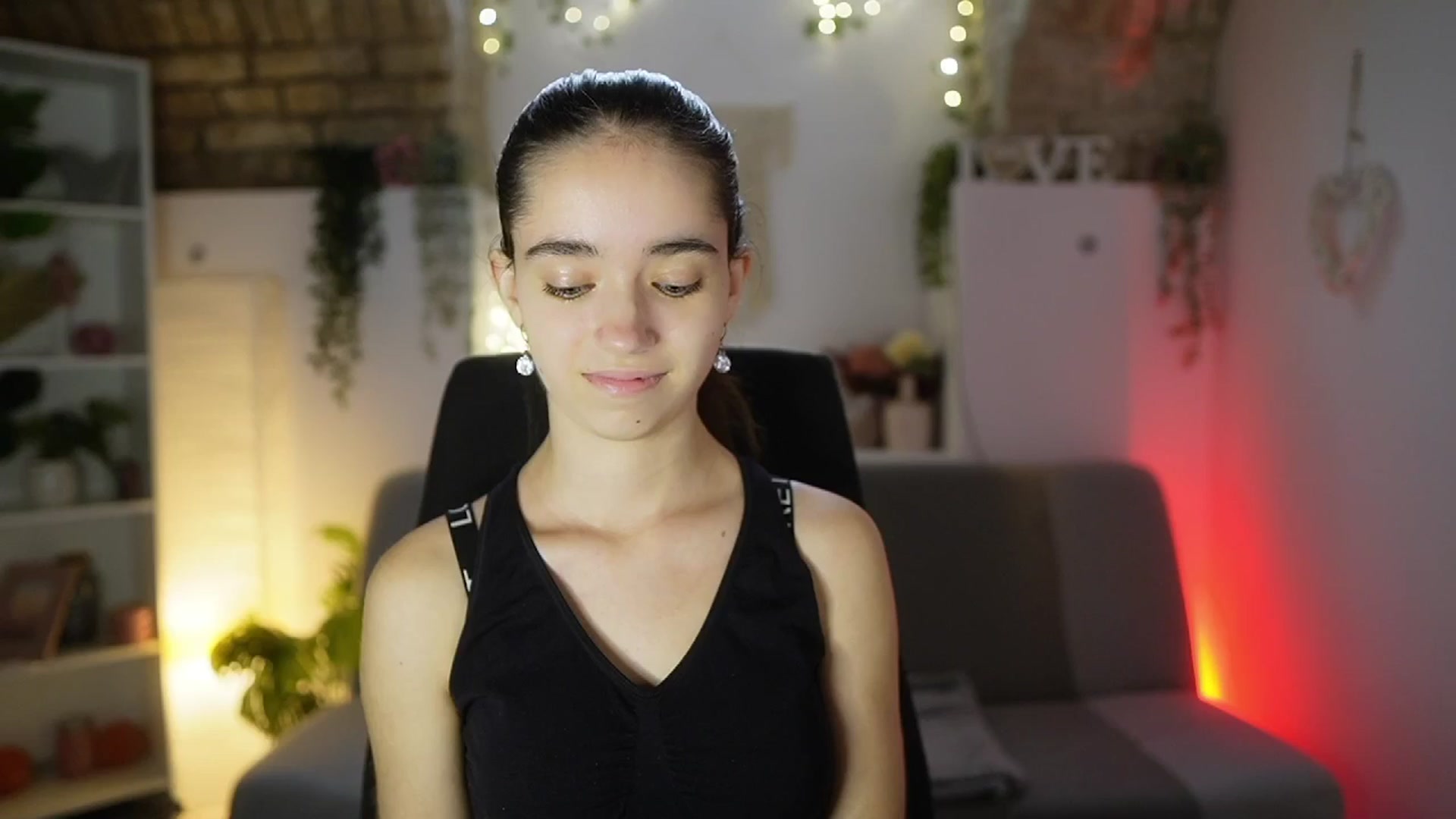 Gallery image thumbnail from Gia_Paige18's myfreecams stream on, 08/07/2025, 13:55 image 4 of 20