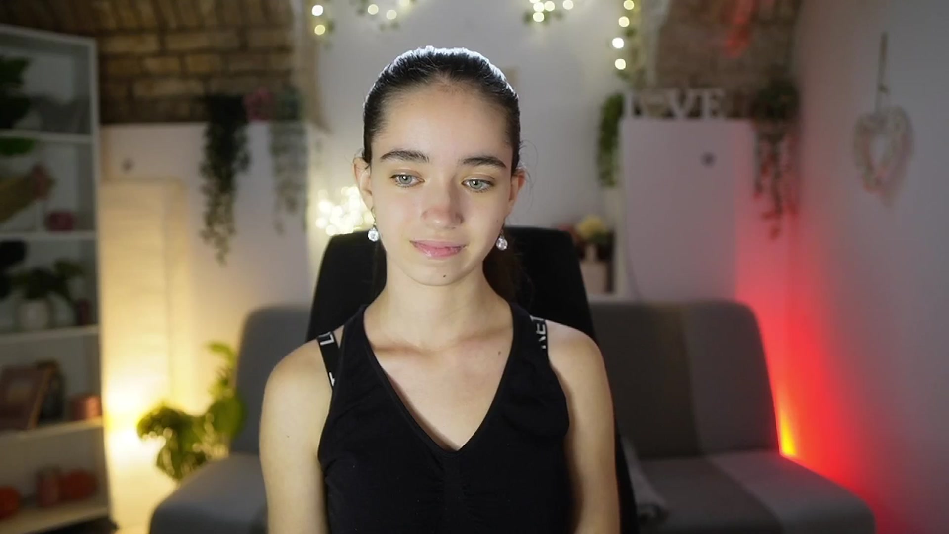 Gallery image thumbnail from Gia_Paige18's myfreecams stream on, 08/07/2025, 13:55 image 8 of 20