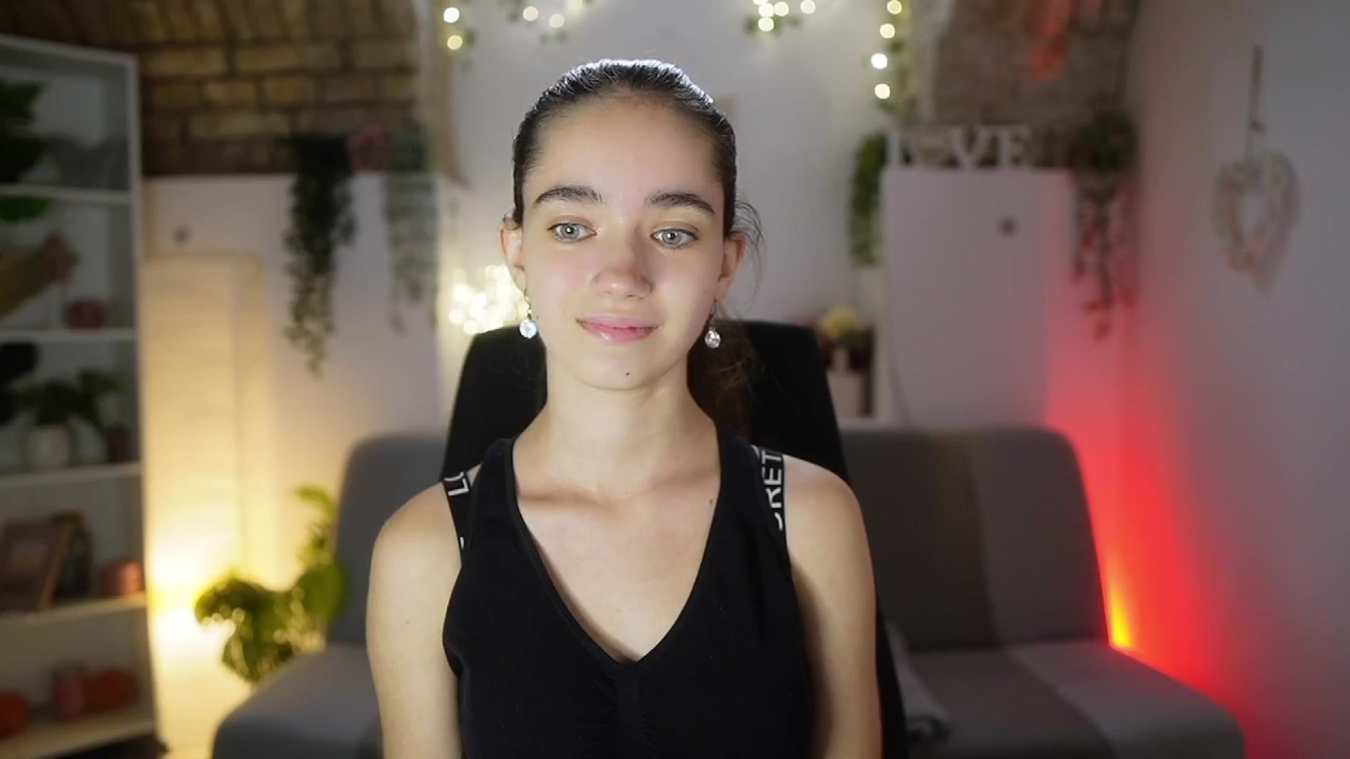 Gallery image thumbnail from Gia_Paige18's myfreecams stream on, 08/07/2025, 13:55 image 13 of 20