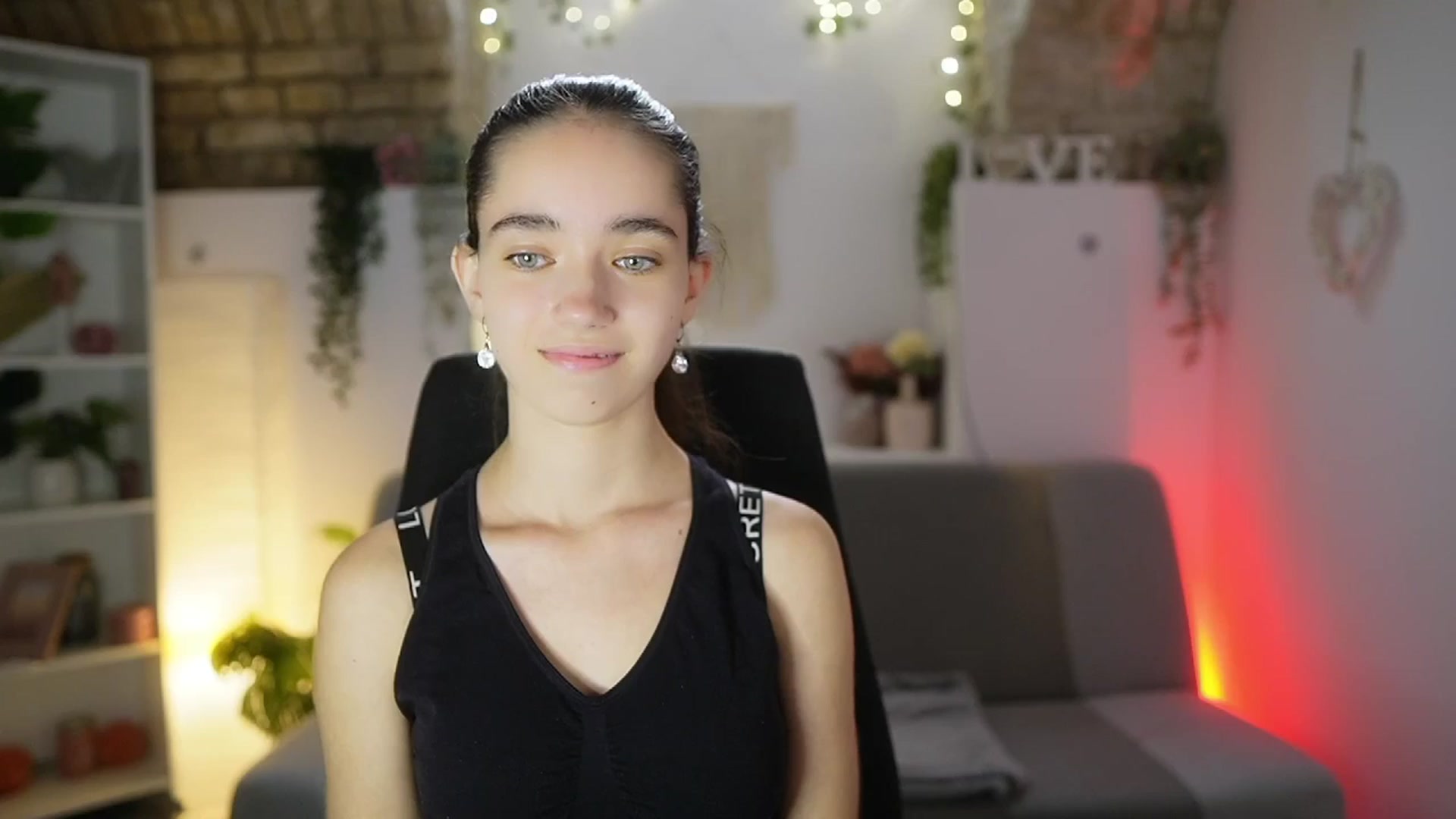 Gallery image thumbnail from Gia_Paige18's myfreecams stream on, 08/07/2025, 13:55 image 18 of 20
