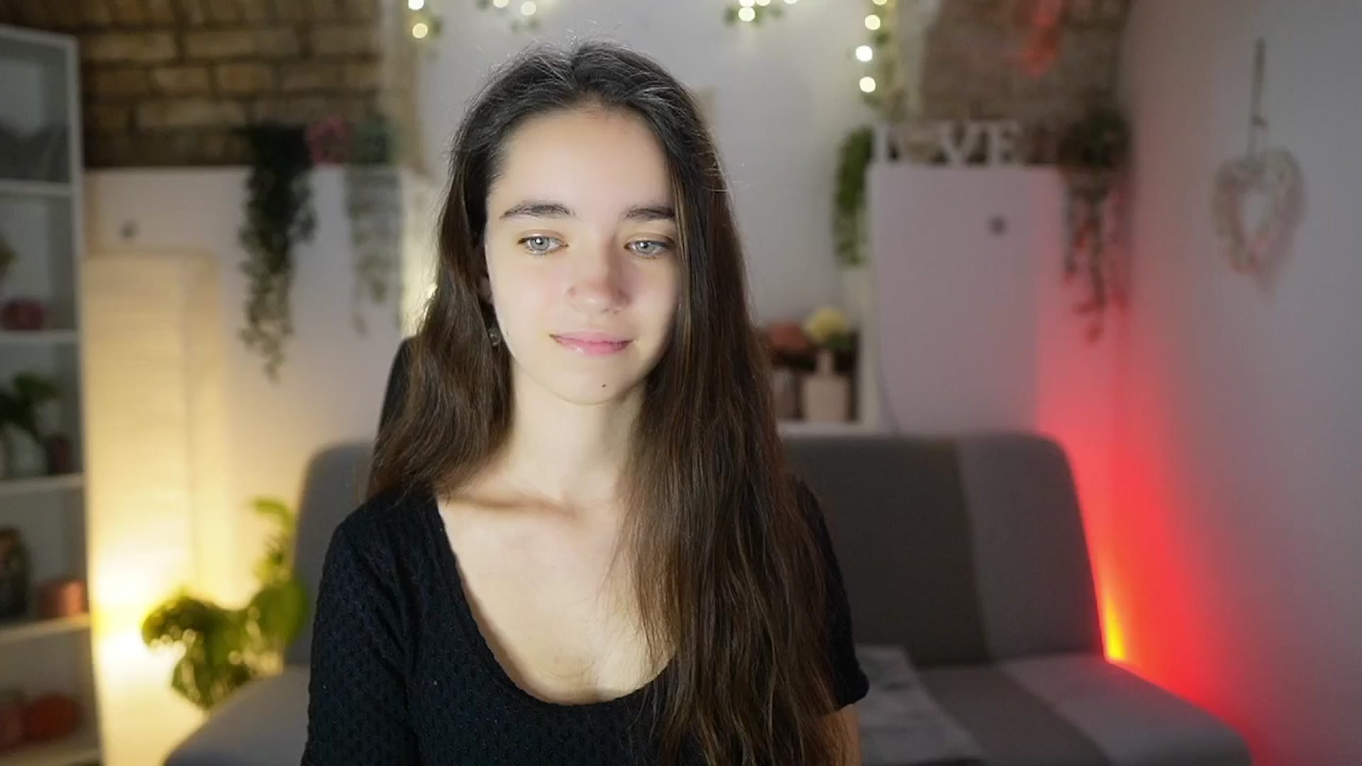 Gallery image thumbnail from Gia_Paige18's myfreecams stream on, 08/08/2025, 13:02 image 19 of 20