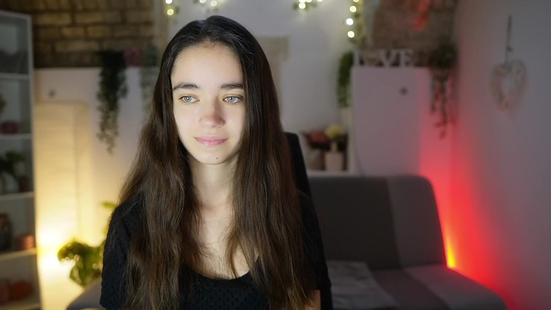 Gallery image thumbnail from Gia_Paige18's myfreecams stream on, 08/08/2025, 13:02 image 7 of 20
