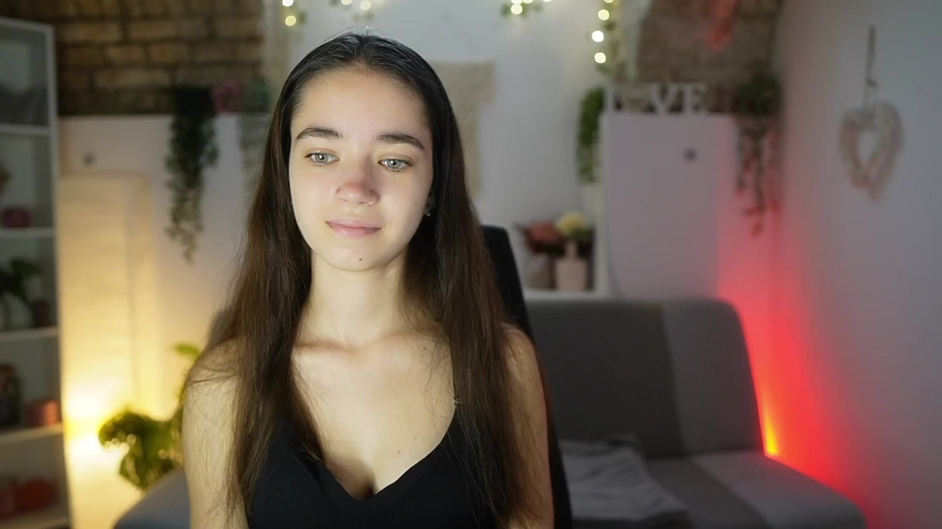 Gallery image thumbnail from Gia_Paige18's myfreecams stream on, 08/10/2025, 09:32 image 6 of 20