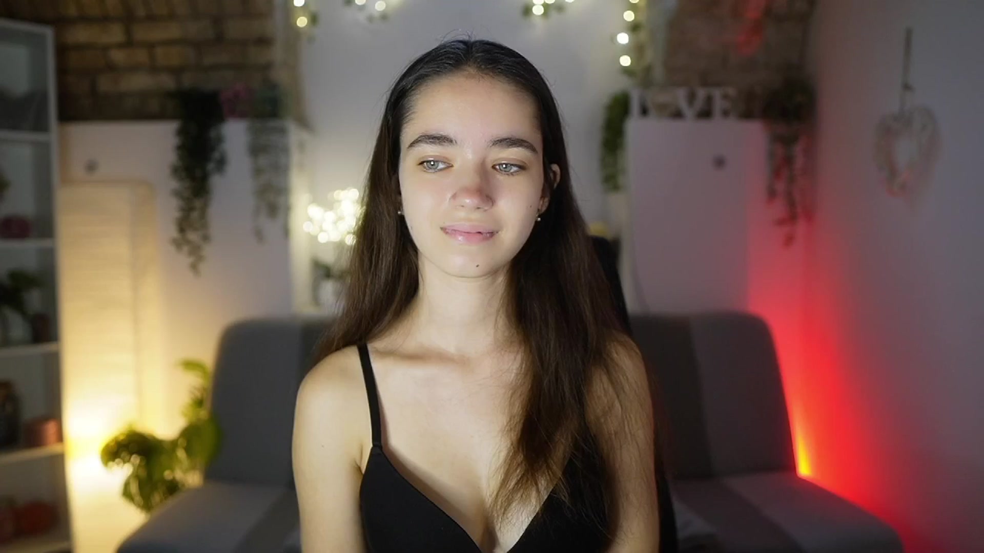 Gallery image thumbnail from Gia_Paige18's myfreecams stream on, 08/10/2025, 09:32 image 20 of 20