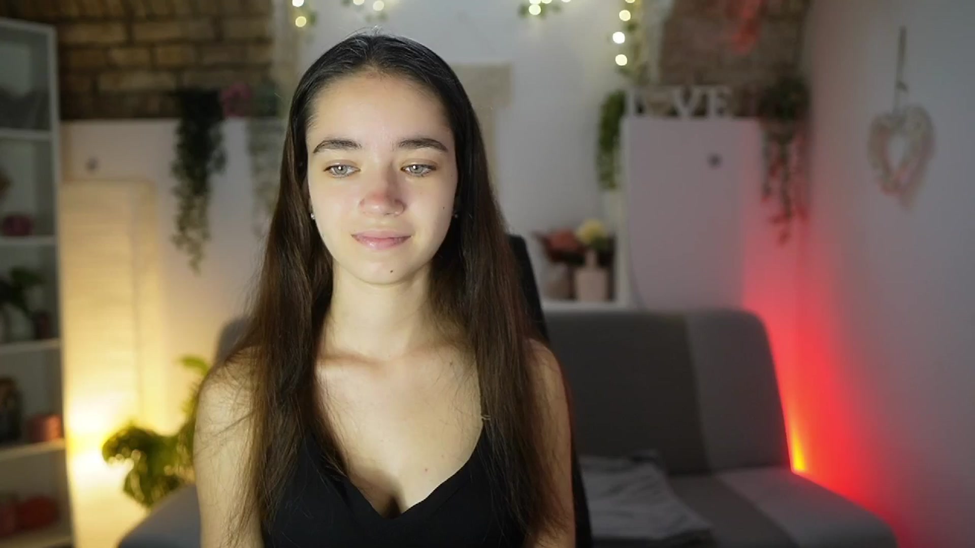 Gallery image thumbnail from Gia_Paige18's myfreecams stream on, 08/10/2025, 09:32 image 7 of 20