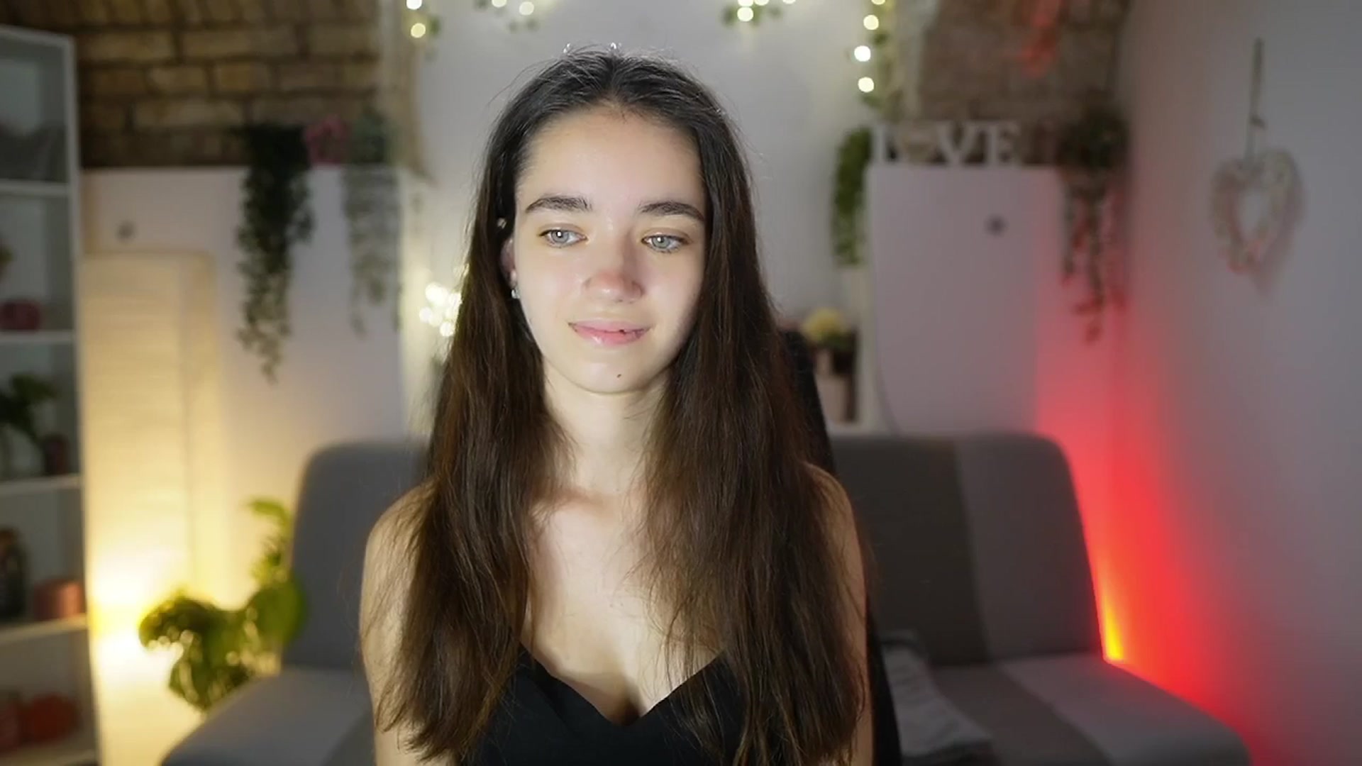 Gallery image thumbnail from Gia_Paige18's myfreecams stream on, 08/10/2025, 13:01 image 18 of 20