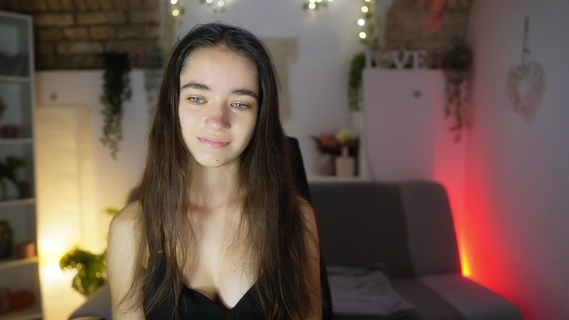 Gallery image thumbnail from Gia_Paige18's myfreecams stream on, 08/10/2025, 13:01 image 3 of 20