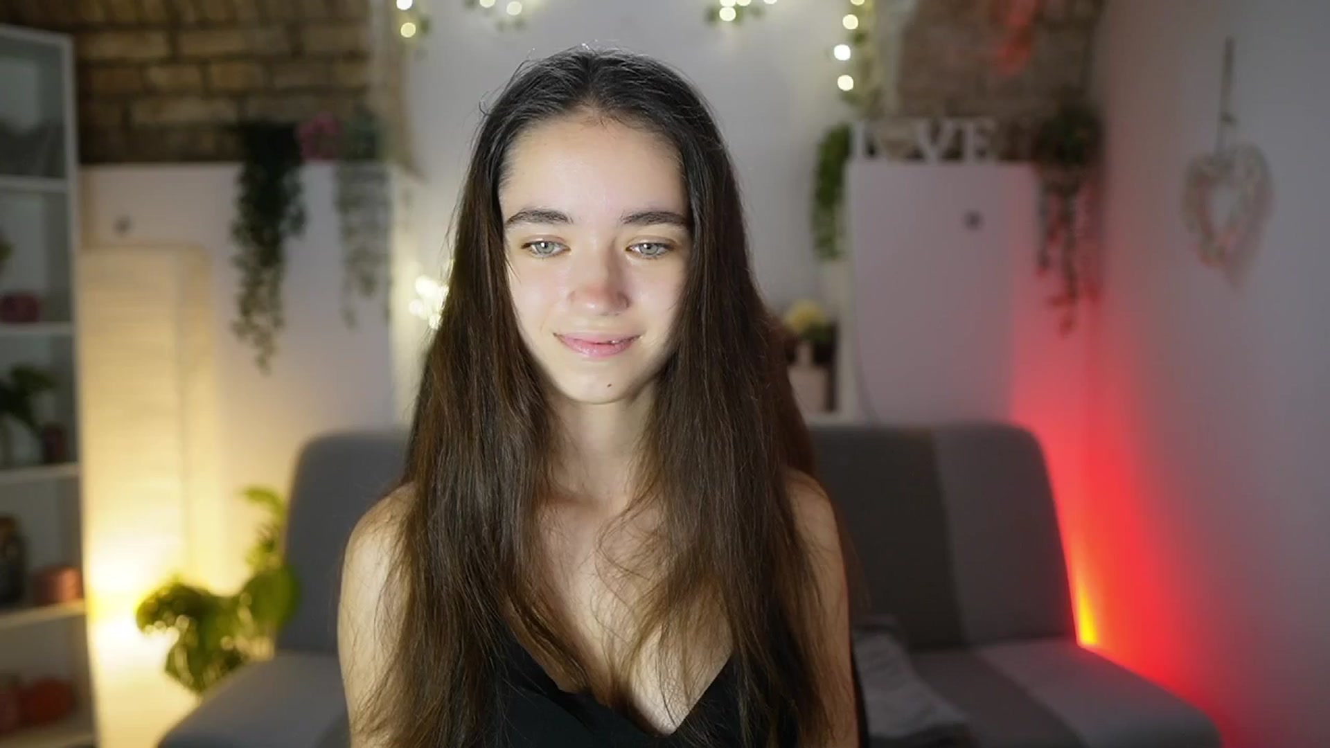 Gallery image thumbnail from Gia_Paige18's myfreecams stream on, 08/10/2025, 13:01 image 11 of 20