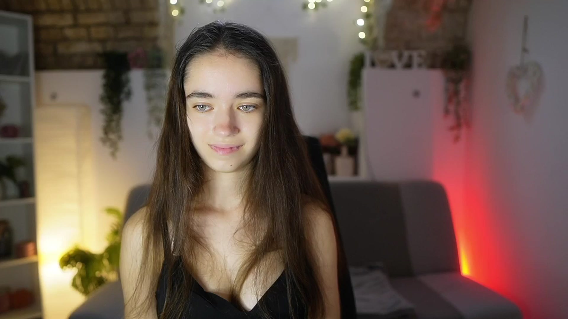 Gallery image thumbnail from Gia_Paige18's myfreecams stream on, 08/10/2025, 13:01 image 6 of 20