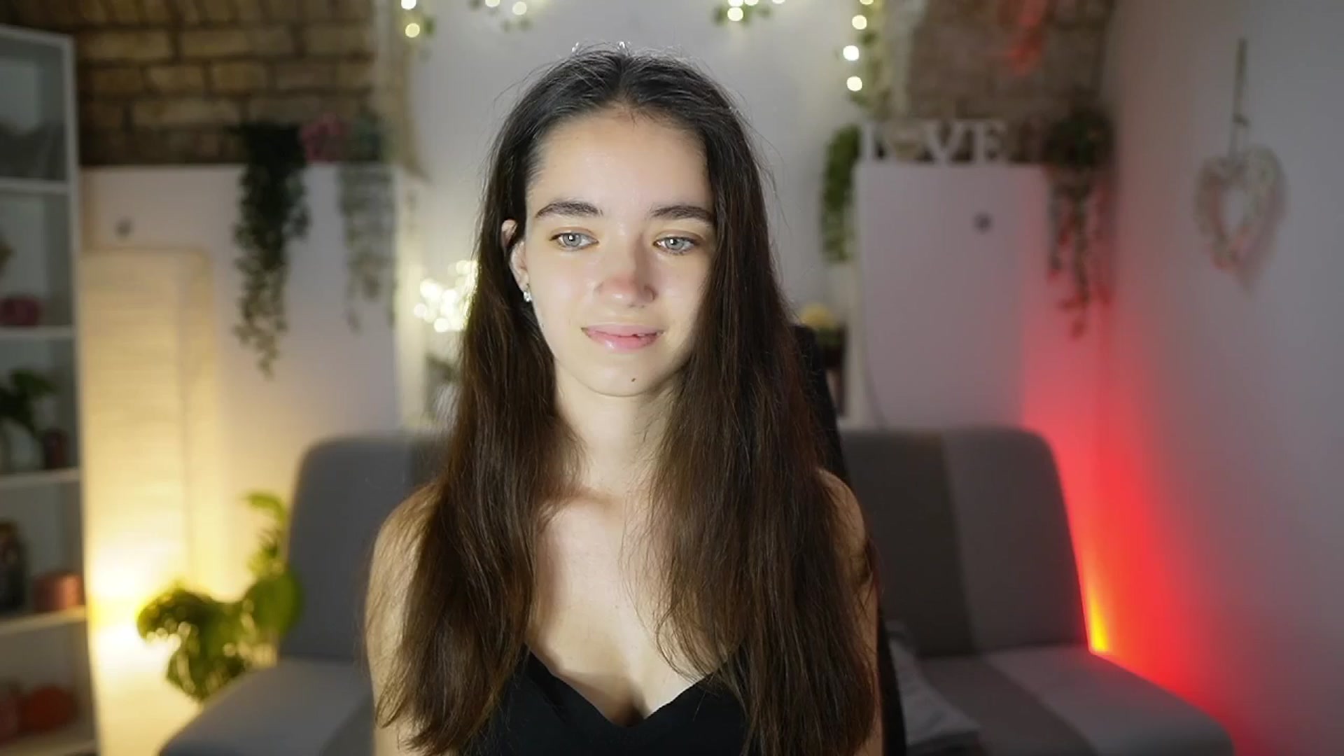 Gallery image thumbnail from Gia_Paige18's myfreecams stream on, 08/10/2025, 13:01 image 17 of 20