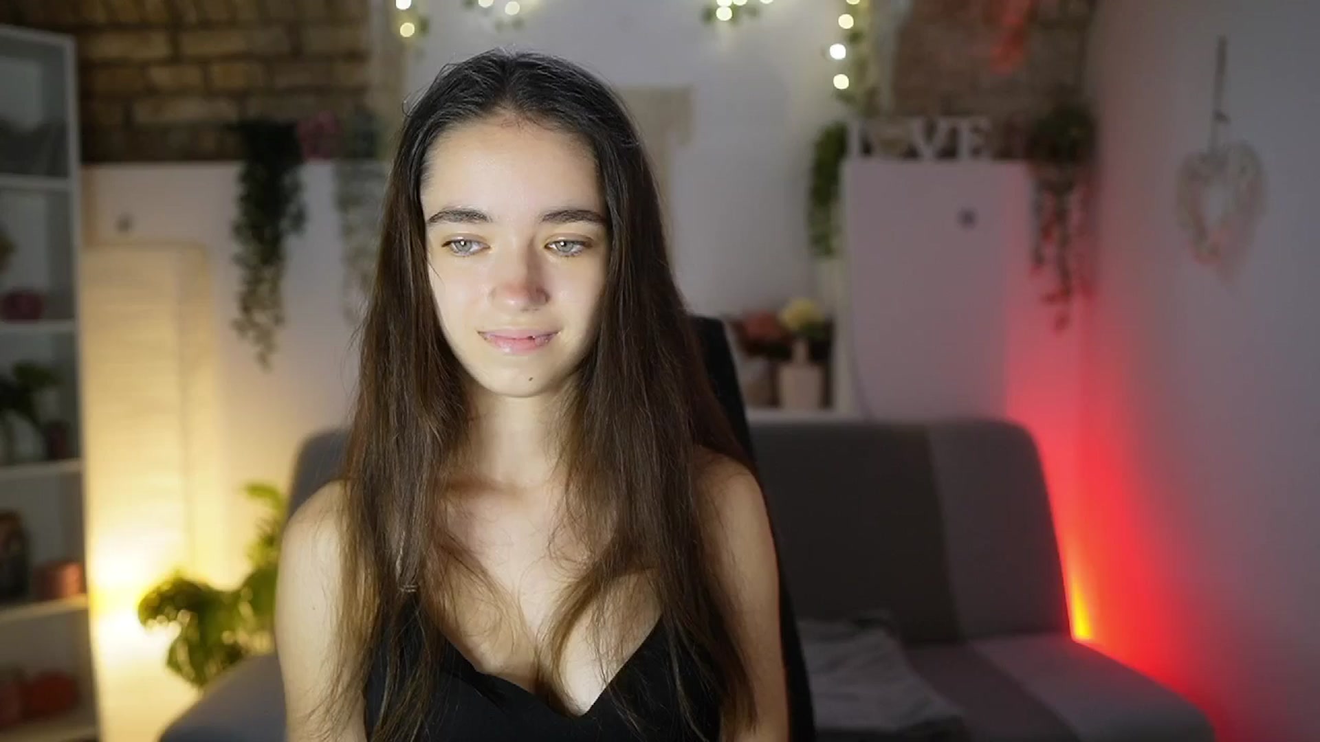 Gallery image thumbnail from Gia_Paige18's myfreecams stream on, 08/10/2025, 13:01 image 5 of 20