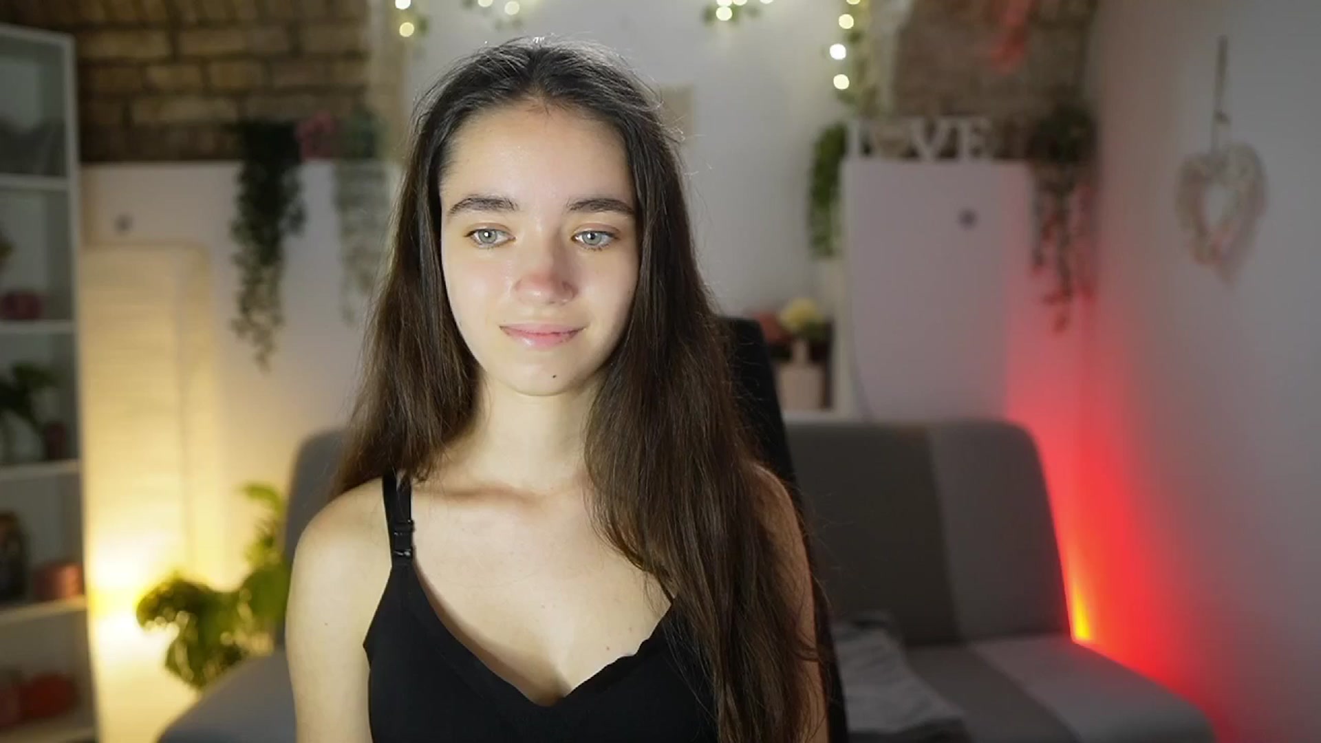 Gallery image thumbnail from Gia_Paige18's myfreecams stream on, 08/10/2025, 15:26 image 10 of 20