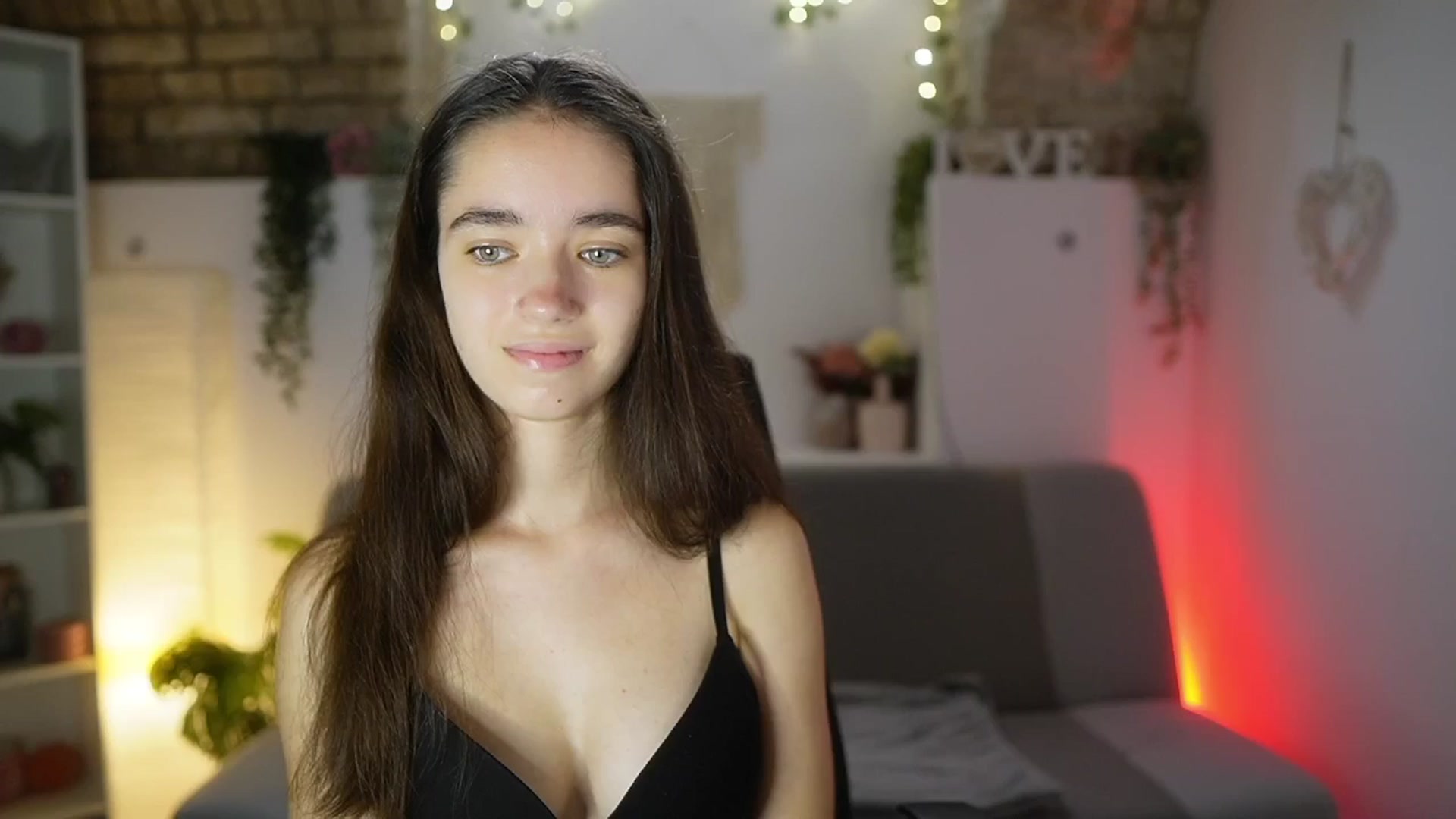 Gallery image thumbnail from Gia_Paige18's myfreecams stream on, 08/10/2025, 15:26 image 2 of 20