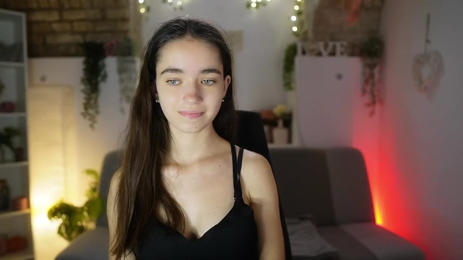 Gallery image thumbnail from Gia_Paige18's myfreecams stream on, 08/10/2025, 15:26 image 17 of 20