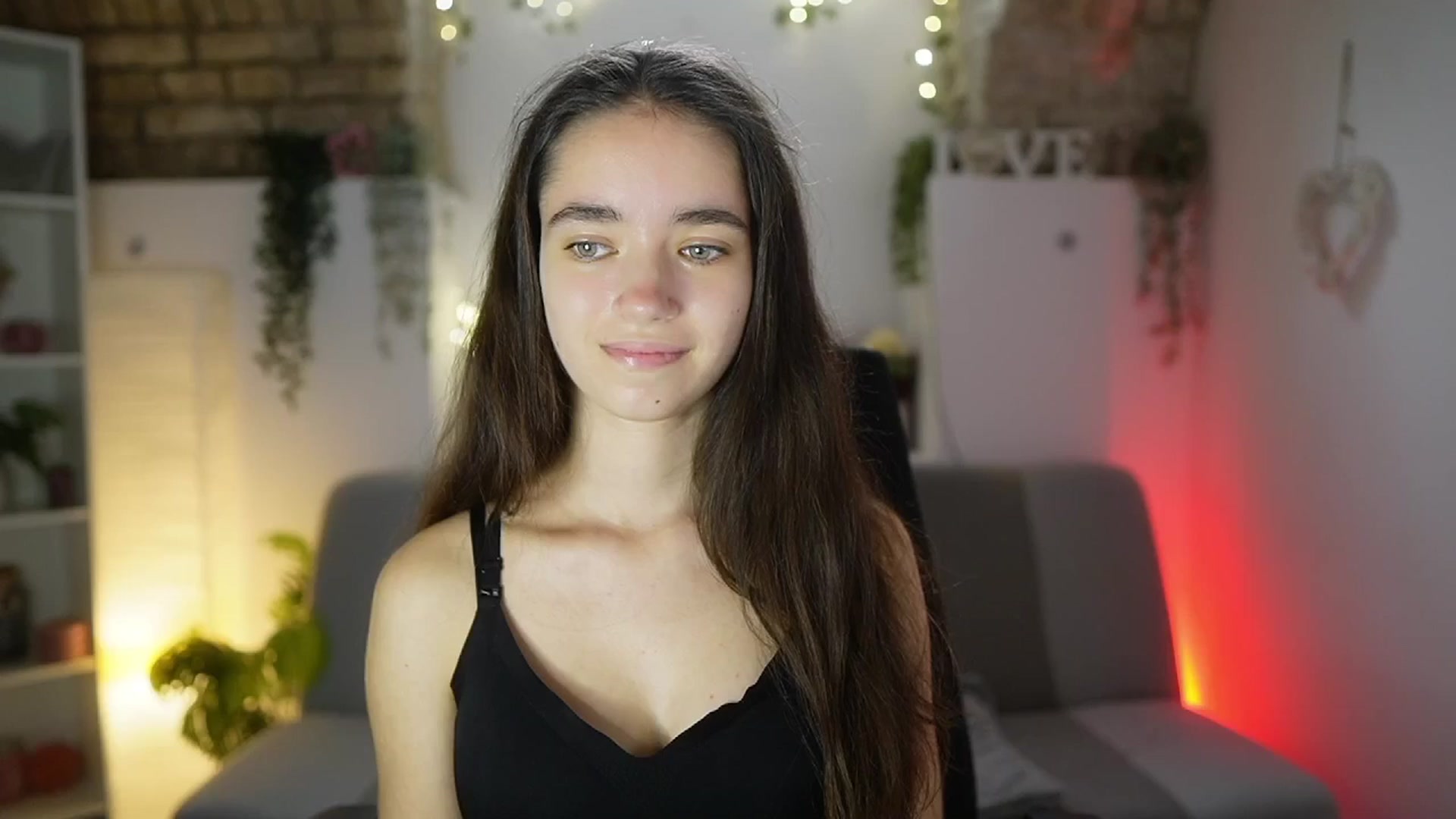 Gallery image thumbnail from Gia_Paige18's myfreecams stream on, 08/10/2025, 15:26 image 9 of 20