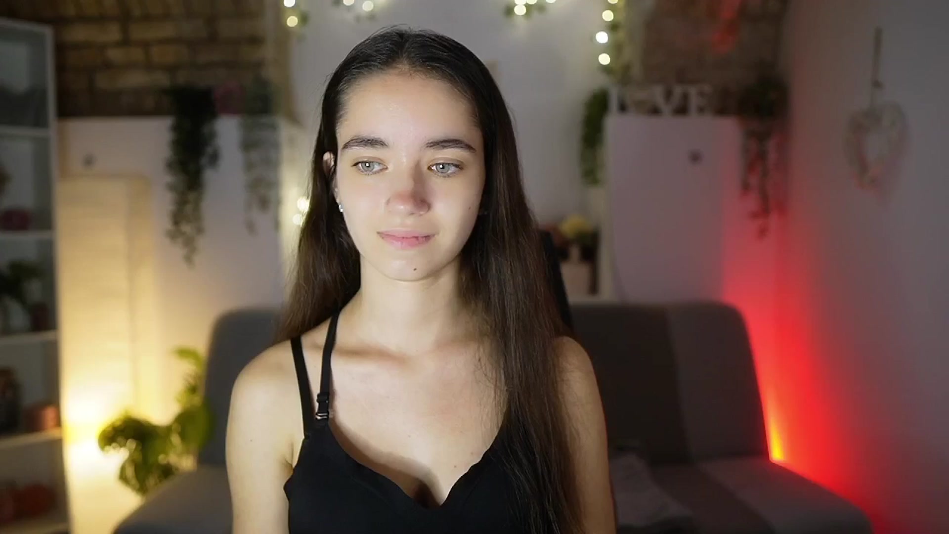 Gallery image thumbnail from Gia_Paige18's myfreecams stream on, 08/10/2025, 16:03 image 6 of 20